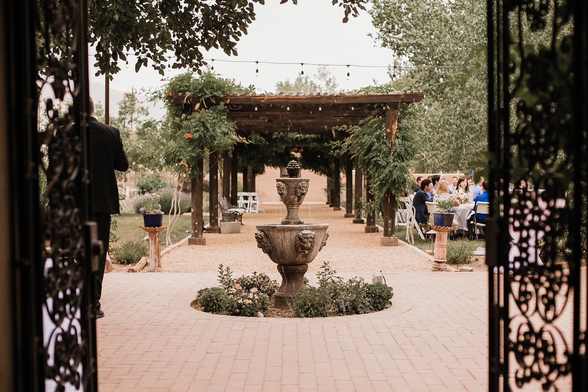 Alicia+lucia+photography+-+albuquerque+wedding+photographer+-+santa+fe+wedding+photography+-+new+mexico+wedding+photographer+-+new+mexico+wedding+-+new+mexico+wedding+-+albuquerque+wedding+-+casa+perea+wedding+-+summer+wedding_0076.jpg