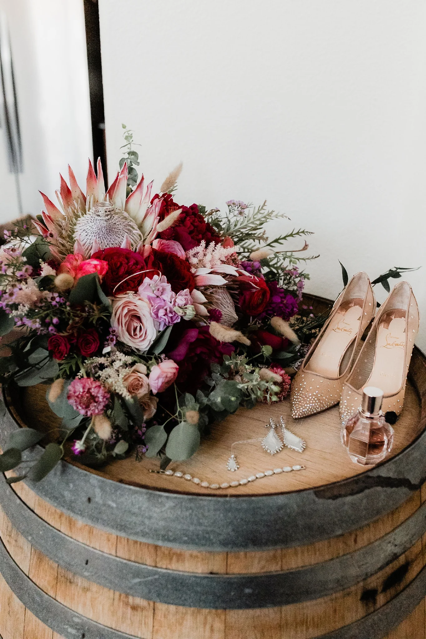 Alicia+lucia+photography+-+albuquerque+wedding+photographer+-+santa+fe+wedding+photography+-+new+mexico+wedding+photographer+-+new+mexico+wedding+-+summer+wedding+-+summer+wedding+florals+-+southwest+wedding_0002.jpg