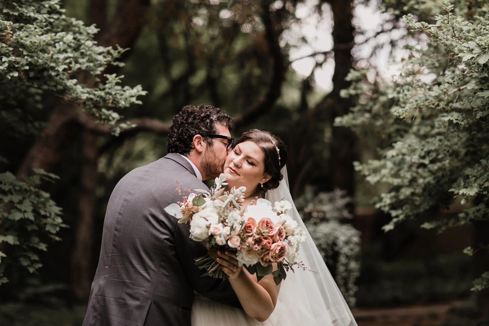 Alicia+lucia+photography+-+albuquerque+wedding+photographer+-+santa+fe+wedding+photography+-+new+mexico+wedding+photographer+-+new+mexico+wedding+-+summer+wedding+-+summer+wedding+florals+-+southwest+wedding_0059.jpg