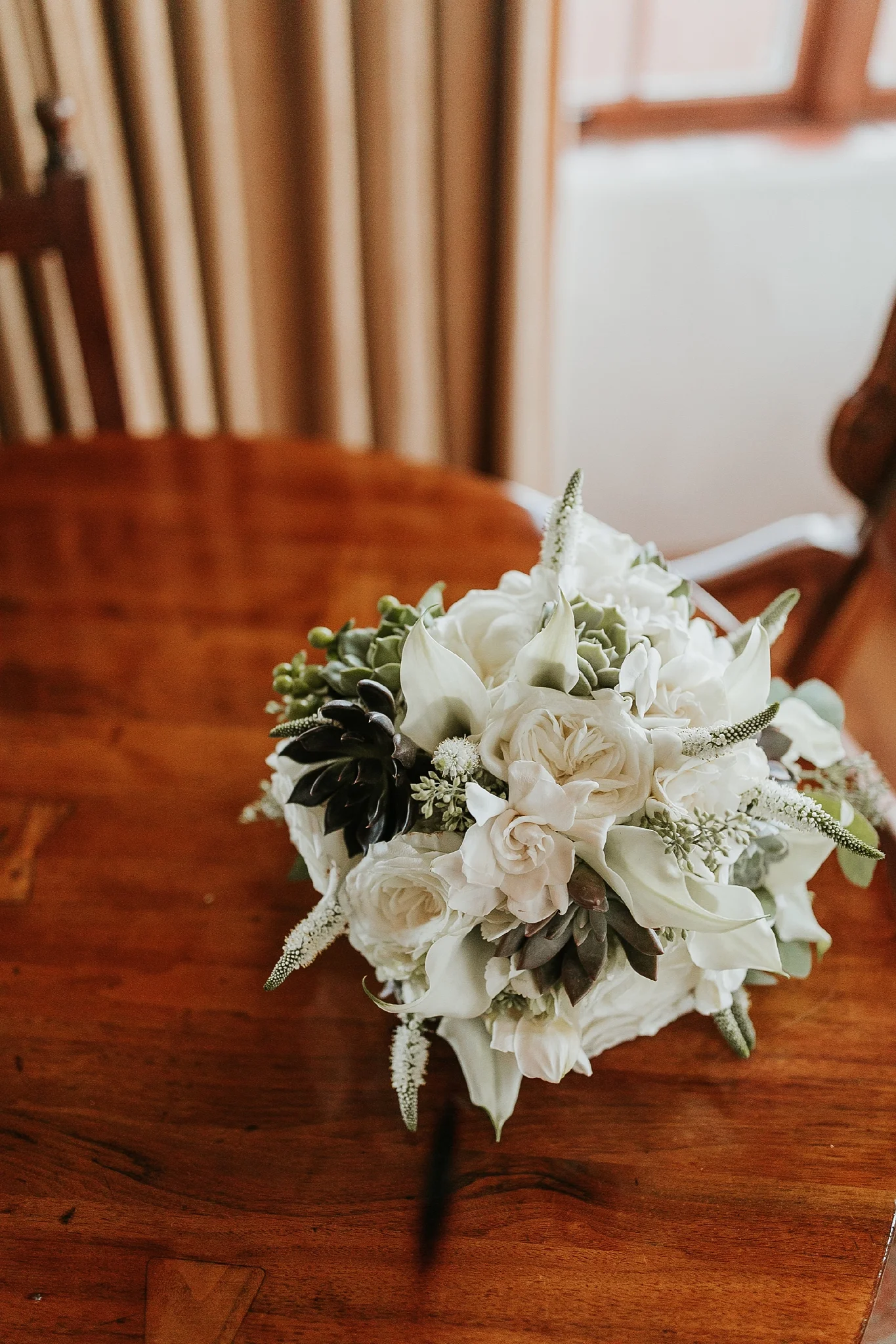 Alicia+lucia+photography+-+albuquerque+wedding+photographer+-+santa+fe+wedding+photography+-+new+mexico+wedding+photographer+-+new+mexico+wedding+-+summer+wedding+-+summer+wedding+florals+-+southwest+wedding_0107.jpg