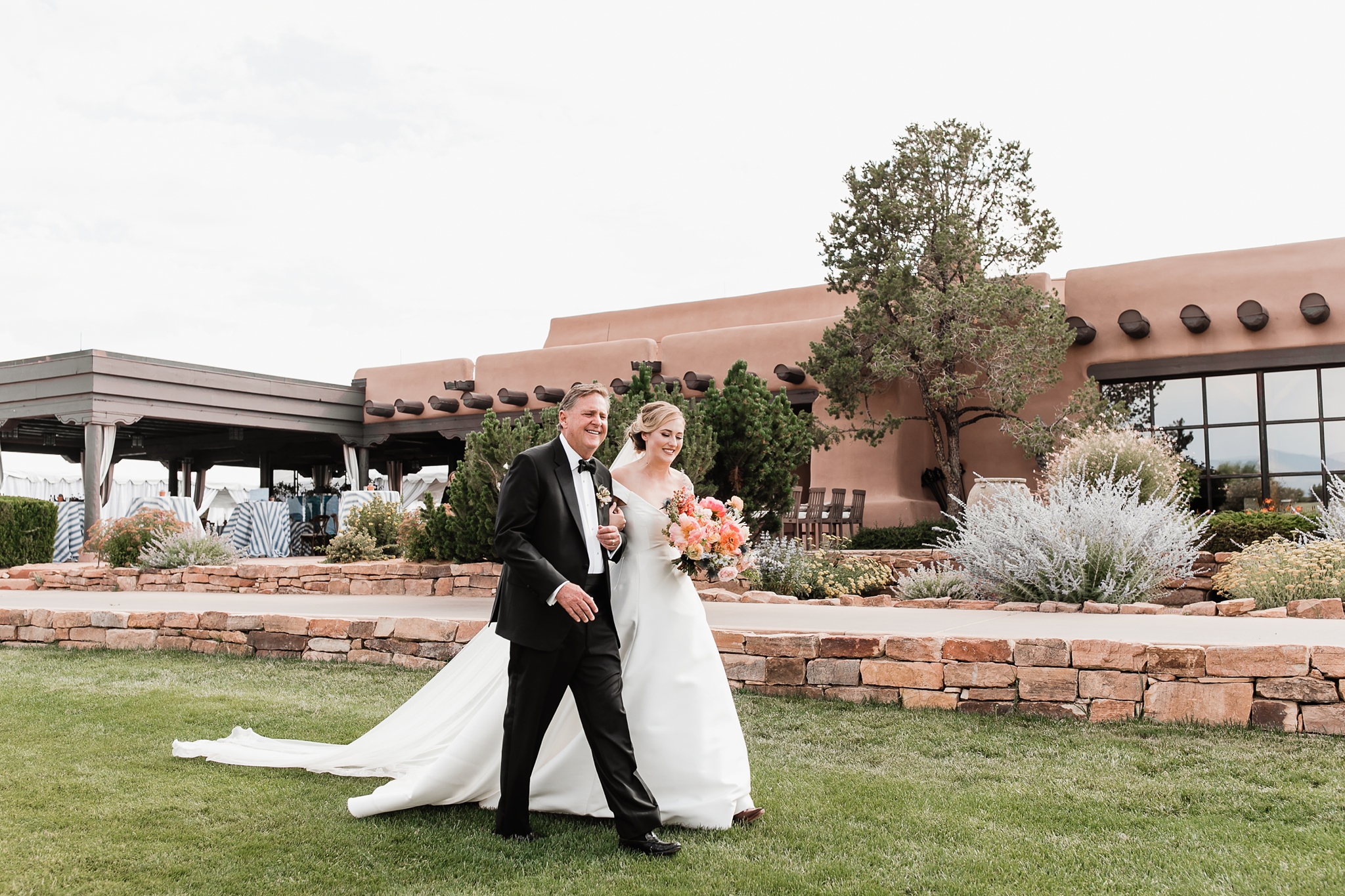Alicia+lucia+photography+-+albuquerque+wedding+photographer+-+santa+fe+wedding+photography+-+new+mexico+wedding+photographer+-+new+mexico+wedding+-+las+campanas+wedding+-+santa+fe+wedding+-+maximalist+wedding+-+destination+wedding_0055.jpg