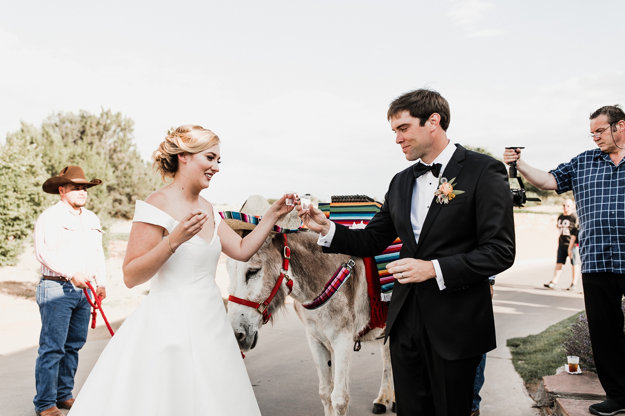 Alicia+lucia+photography+-+albuquerque+wedding+photographer+-+santa+fe+wedding+photography+-+new+mexico+wedding+photographer+-+new+mexico+wedding+-+las+campanas+wedding+-+santa+fe+wedding+-+maximalist+wedding+-+destination+wedding_0110.jpg