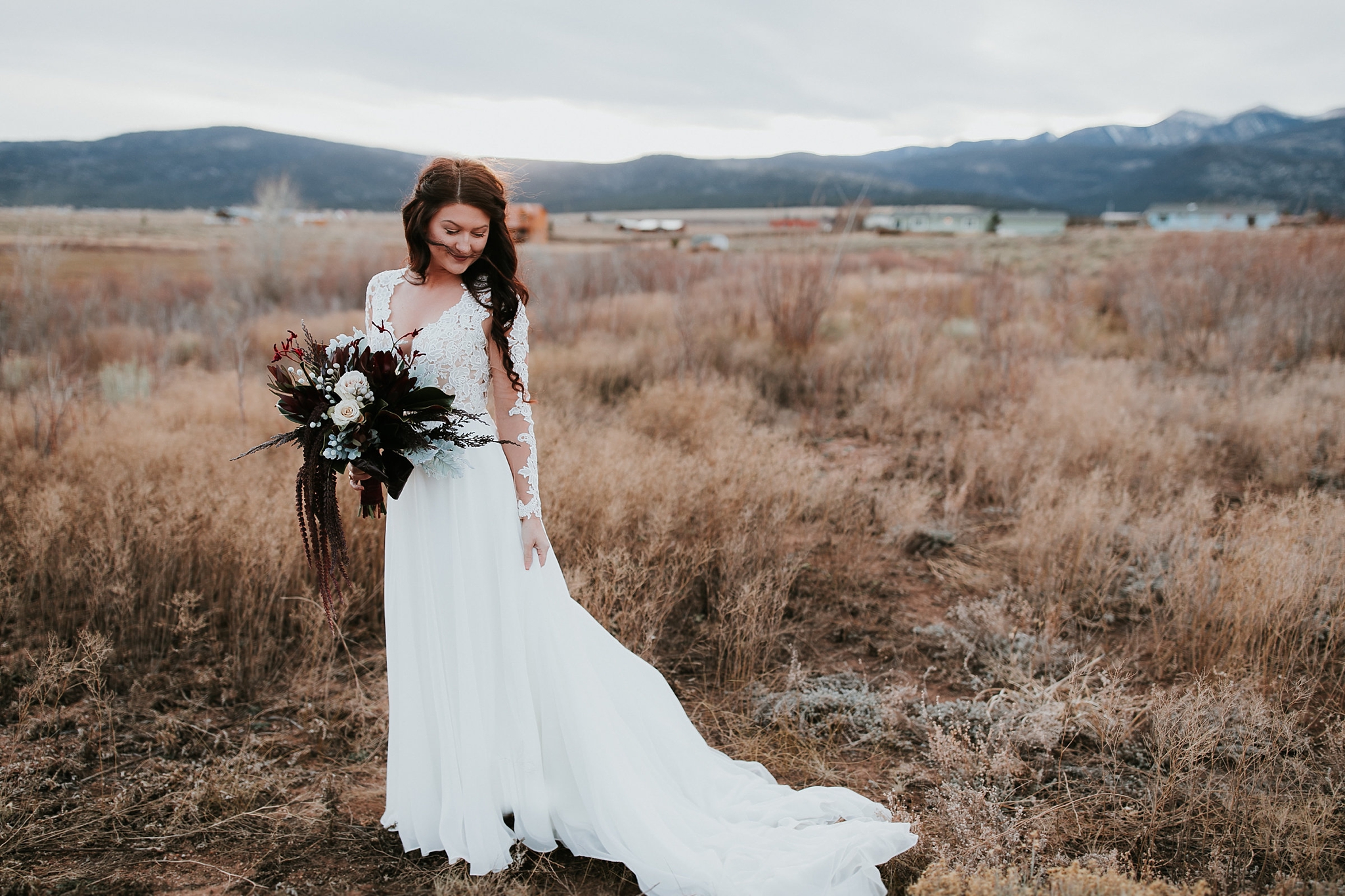 Alicia+lucia+photography+-+albuquerque+wedding+photographer+-+santa+fe+wedding+photography+-+new+mexico+wedding+photographer+-+new+mexico+wedding+-+wedding+gowns+-+bridal+gowns+-+a+line+wedding+gown_0011.jpg