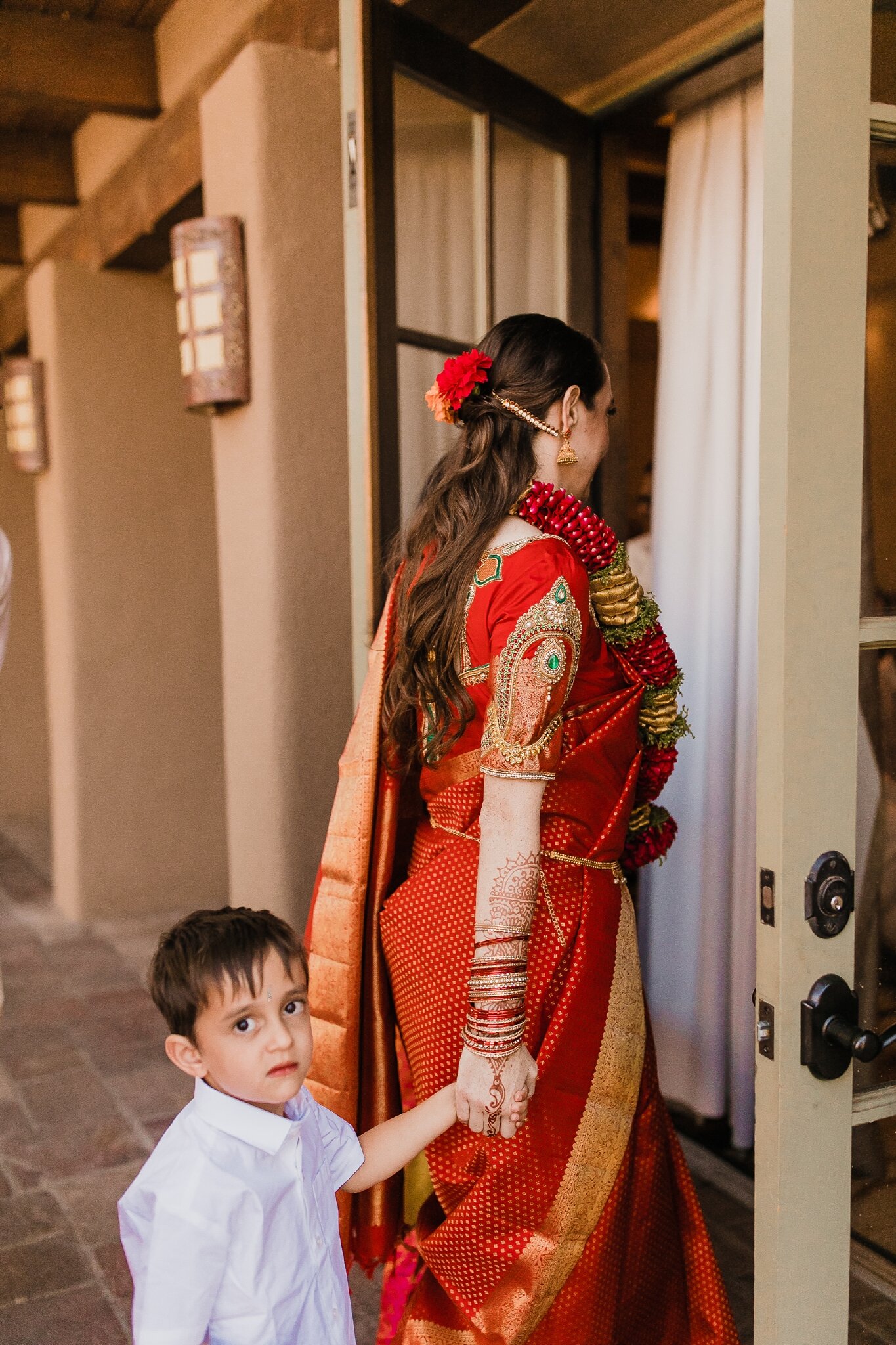 Alicia+lucia+photography+-+albuquerque+wedding+photographer+-+santa+fe+wedding+photography+-+new+mexico+wedding+photographer+-+new+mexico+wedding+-+hindu+wedding+-+catholic+wedding+-+multicultural+wedding+-+santa+fe+wedding_0196.jpg