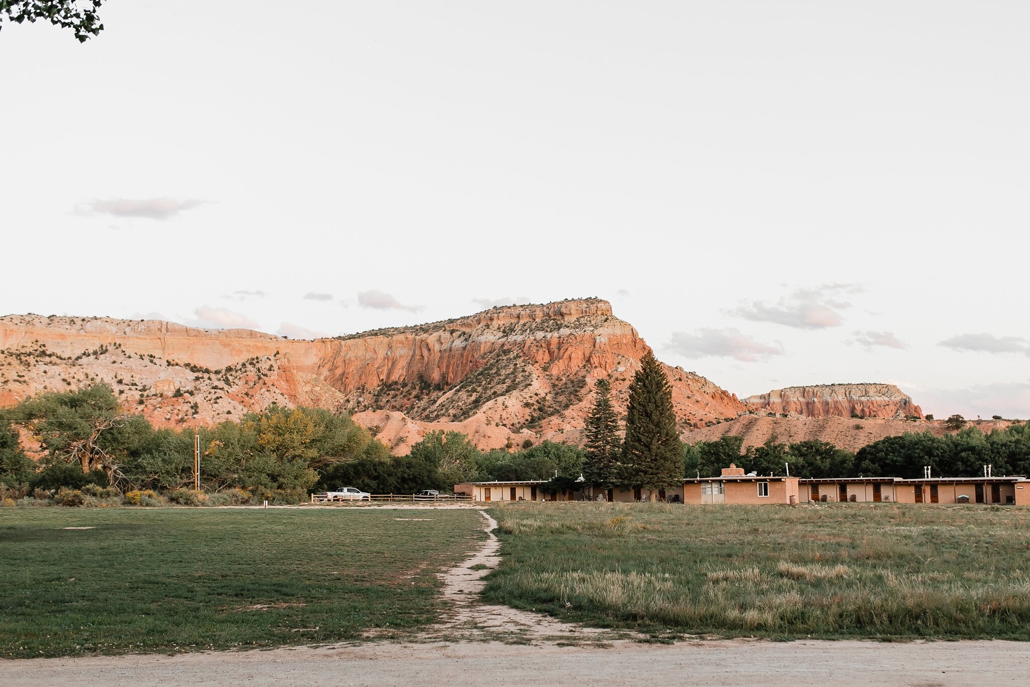 Alicia+lucia+photography+-+albuquerque+wedding+photographer+-+santa+fe+wedding+photography+-+new+mexico+wedding+photographer+-+new+mexico+wedding+-+wedding+-+santa+fe+wedding+-+ghost+ranch+-+ghost+ranch+wedding+-+fall+wedding_0003.jpg