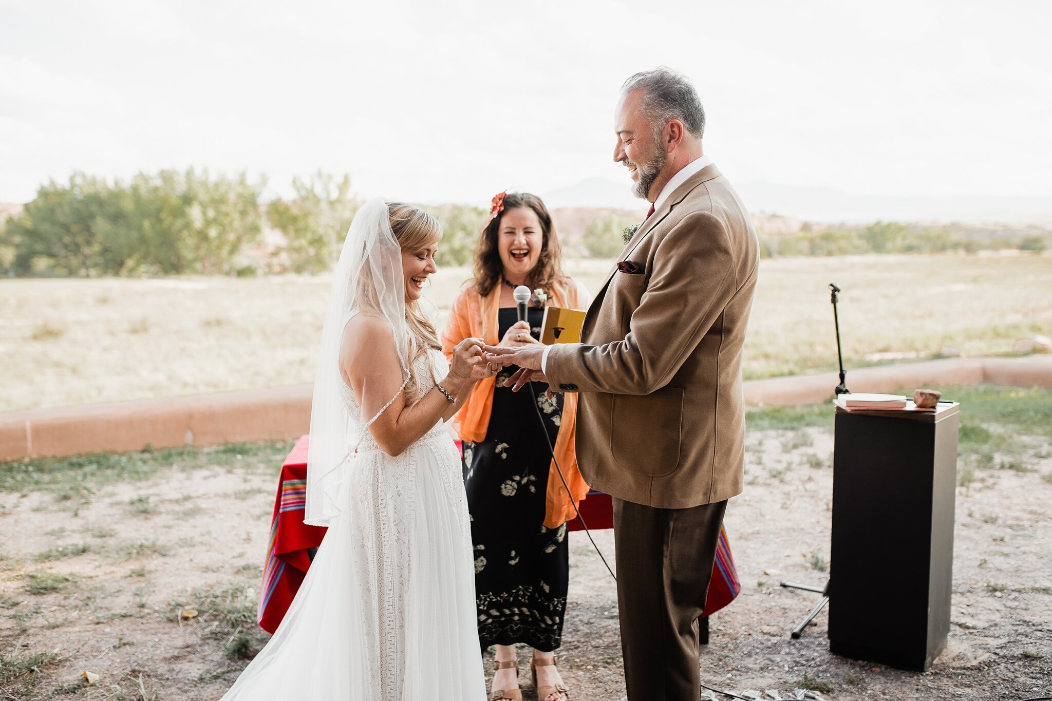 Alicia+lucia+photography+-+albuquerque+wedding+photographer+-+santa+fe+wedding+photography+-+new+mexico+wedding+photographer+-+new+mexico+wedding+-+wedding+-+santa+fe+wedding+-+ghost+ranch+-+ghost+ranch+wedding+-+fall+wedding_0034.jpg