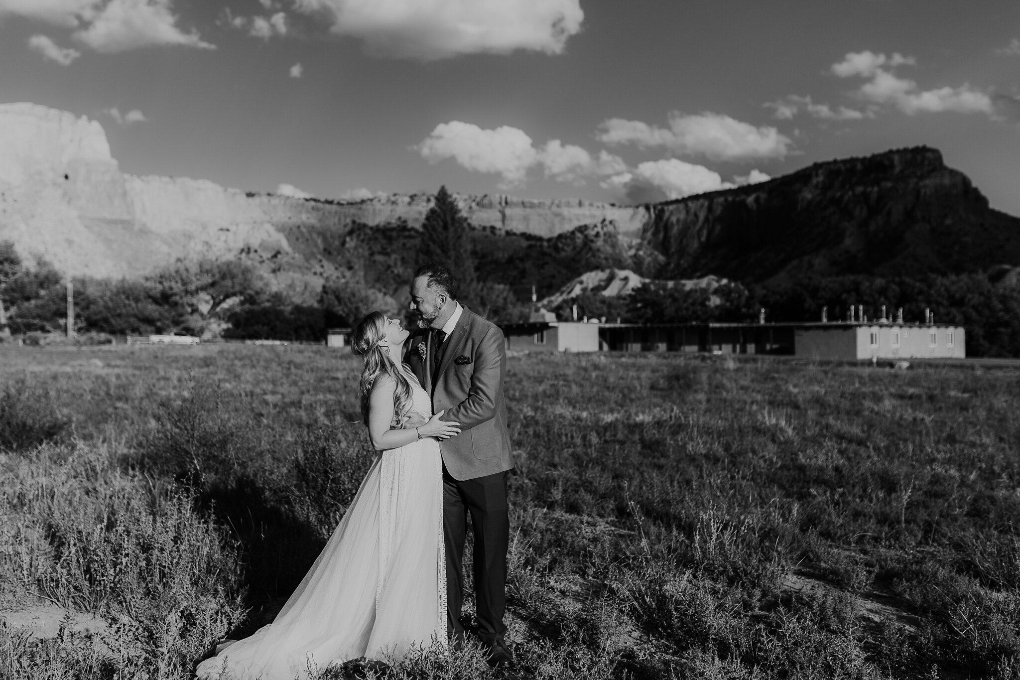 Alicia+lucia+photography+-+albuquerque+wedding+photographer+-+santa+fe+wedding+photography+-+new+mexico+wedding+photographer+-+new+mexico+wedding+-+wedding+-+santa+fe+wedding+-+ghost+ranch+-+ghost+ranch+wedding+-+fall+wedding_0052.jpg