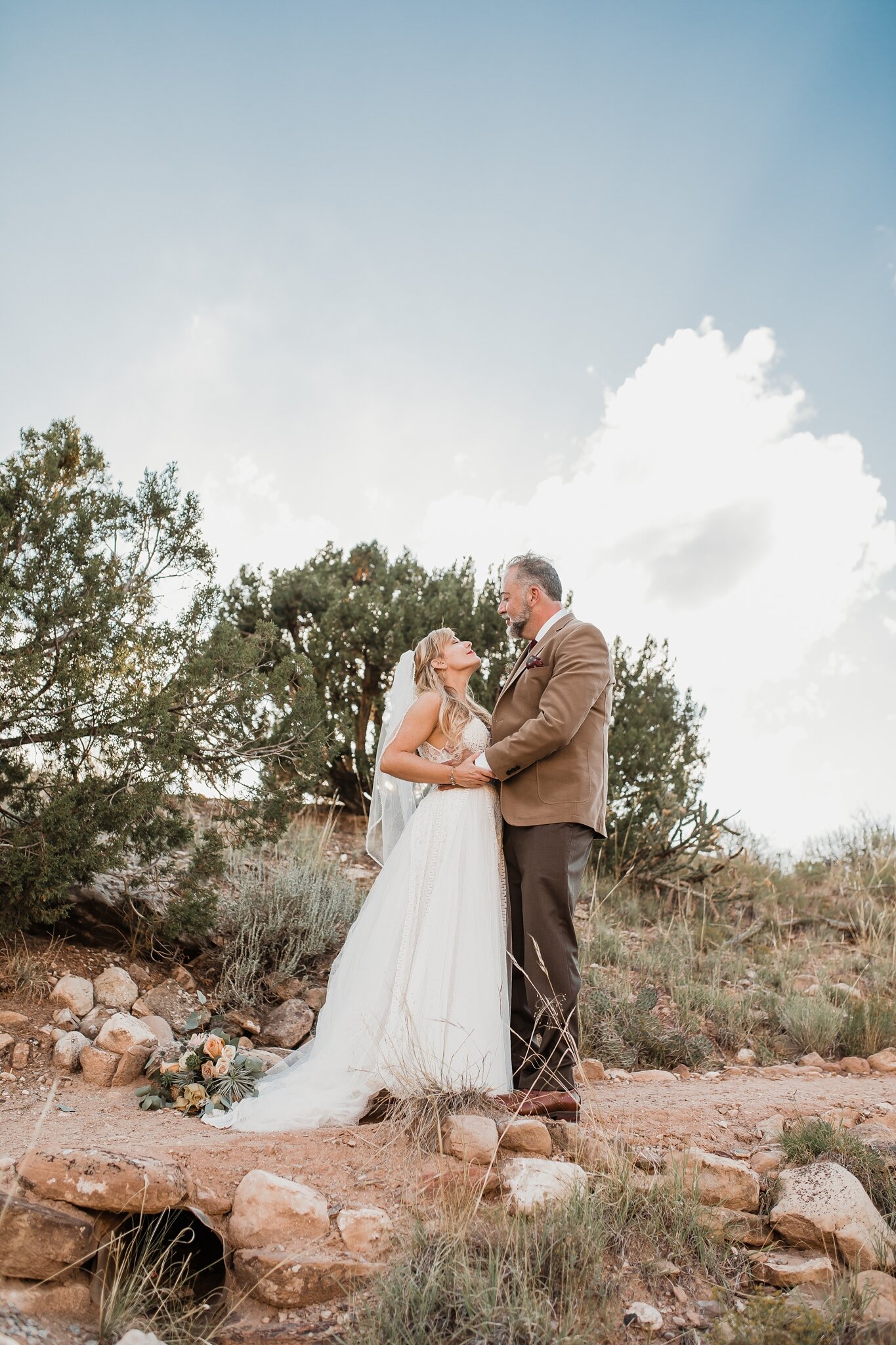 Alicia+lucia+photography+-+albuquerque+wedding+photographer+-+santa+fe+wedding+photography+-+new+mexico+wedding+photographer+-+new+mexico+wedding+-+wedding+-+santa+fe+wedding+-+ghost+ranch+-+ghost+ranch+wedding+-+fall+wedding_0059.jpg