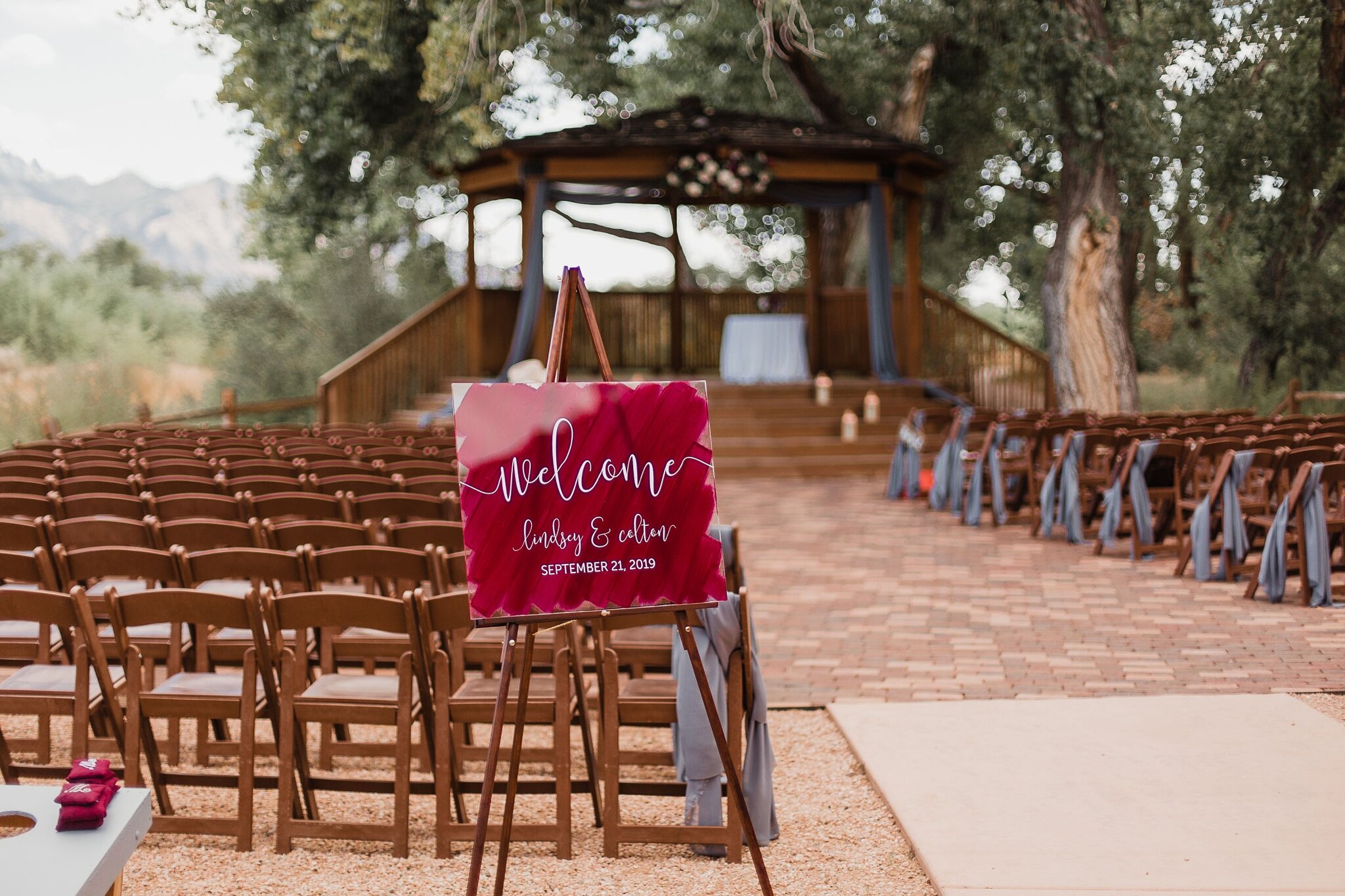 Alicia+lucia+photography+-+albuquerque+wedding+photographer+-+santa+fe+wedding+photography+-+new+mexico+wedding+photographer+-+new+mexico+wedding+-+wedding+signage+-+wedding+signs+-+glass+wedding+signs_0010.jpg