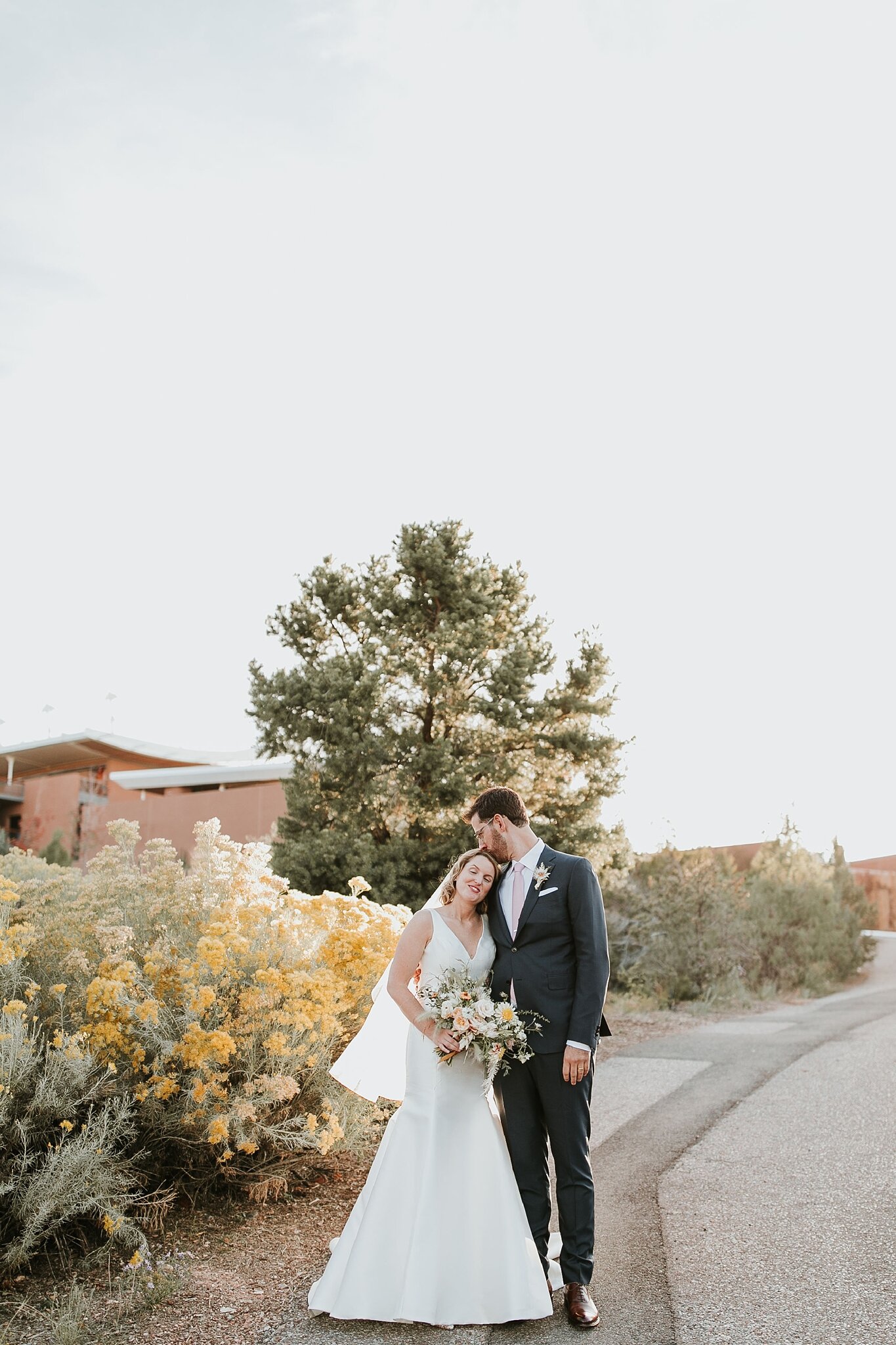 Alicia+lucia+photography+-+albuquerque+wedding+photographer+-+santa+fe+wedding+photography+-+new+mexico+wedding+photographer+-+new+mexico+wedding+-+wedding+gowns+-+trumpet+wedding+gown+-+bridal+gowns_0027.jpg