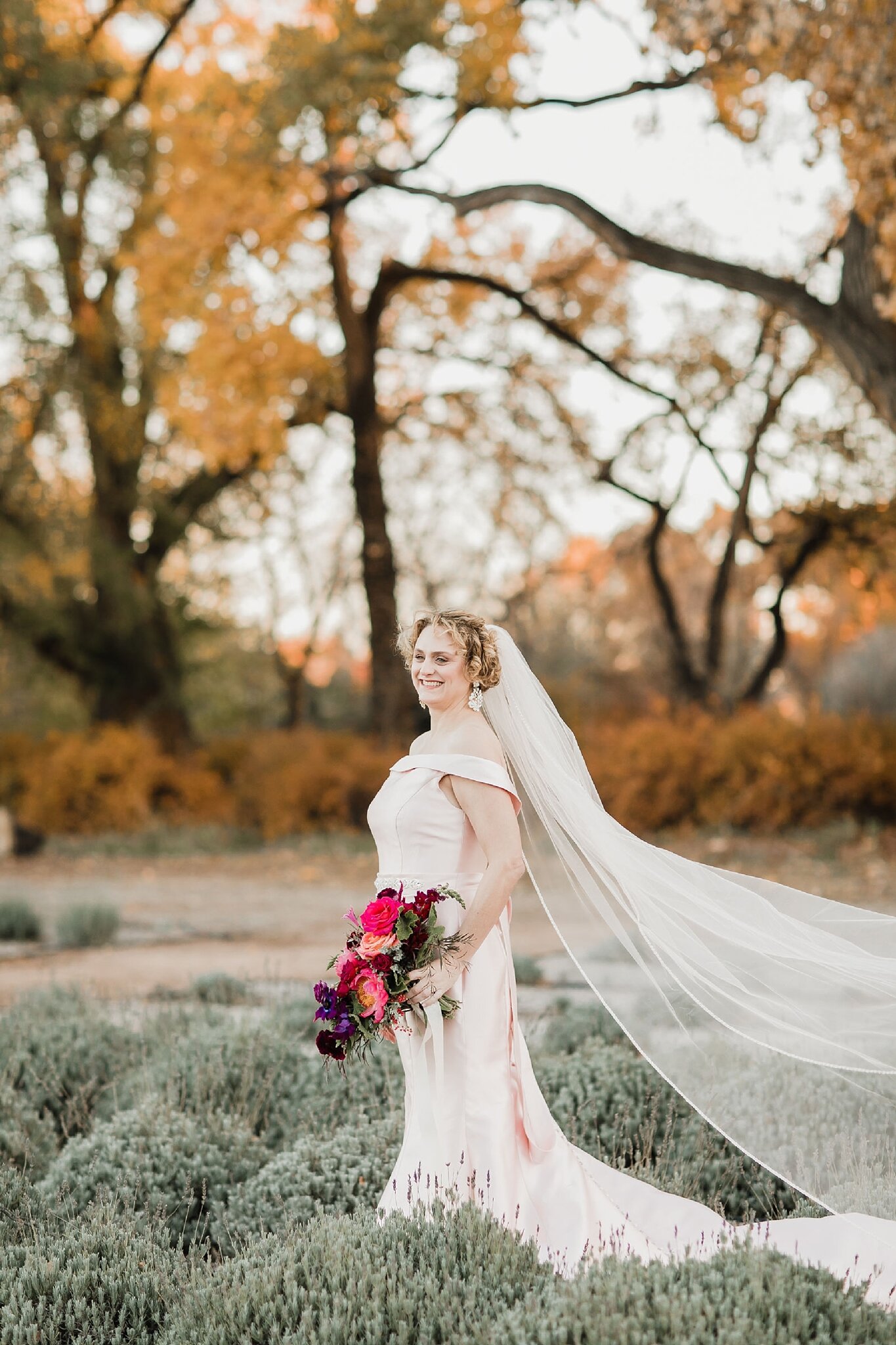 Alicia+lucia+photography+-+albuquerque+wedding+photographer+-+santa+fe+wedding+photography+-+new+mexico+wedding+photographer+-+new+mexico+wedding+-+wedding+gowns+-+trumpet+wedding+gown+-+bridal+gowns_0043.jpg