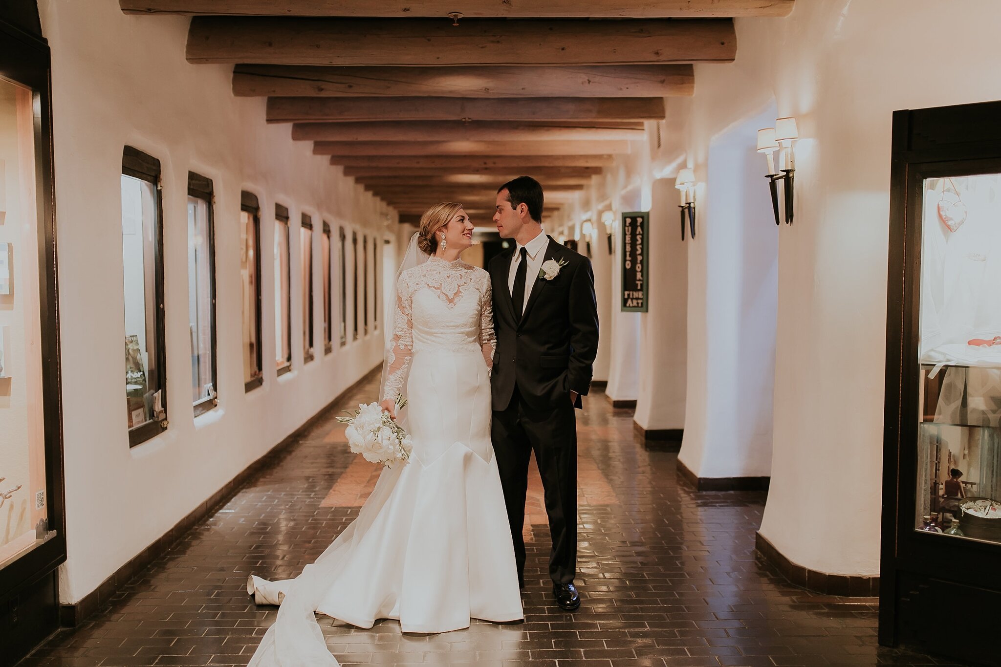 Alicia+lucia+photography+-+albuquerque+wedding+photographer+-+santa+fe+wedding+photography+-+new+mexico+wedding+photographer+-+new+mexico+wedding+-+wedding+gowns+-+trumpet+wedding+gown+-+bridal+gowns_0075.jpg