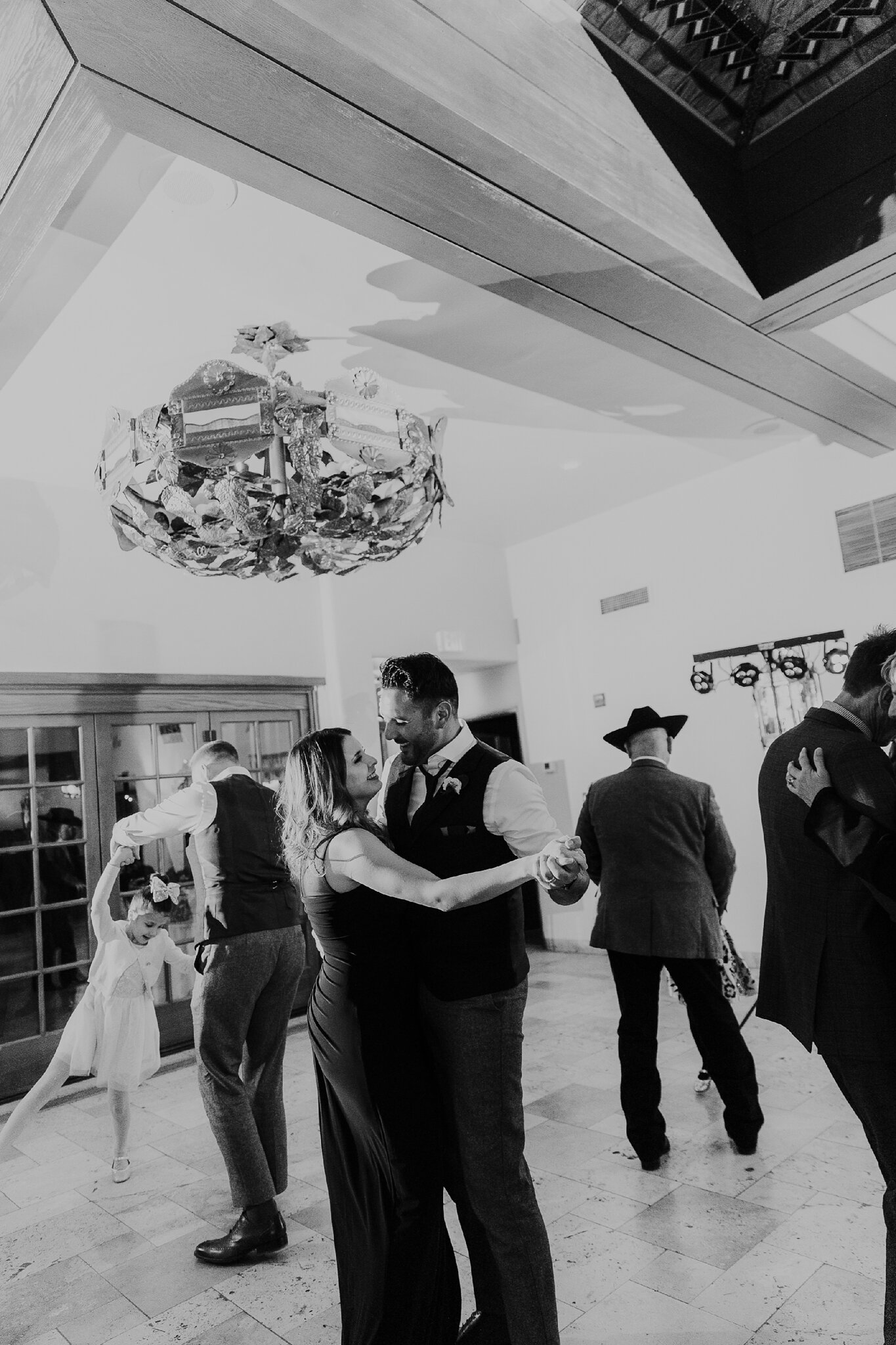 Alicia+lucia+photography+-+albuquerque+wedding+photographer+-+santa+fe+wedding+photography+-+new+mexico+wedding+photographer+-+new+mexico+wedding+-+la+fonda+wedding+-+cristo+rey+wedding+-+fall+wedding_0140.jpg