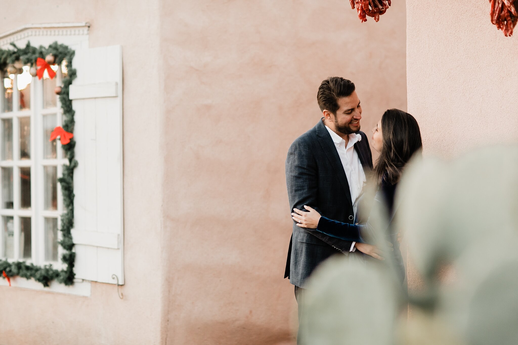 Alicia+lucia+photography+-+albuquerque+wedding+photographer+-+santa+fe+wedding+photography+-+new+mexico+wedding+photographer+-+new+mexico+wedding+-+albuquerque+engagement+-+old+town+engagement+-+christmas+engagement+-+holiday+engagement_0020.jpg