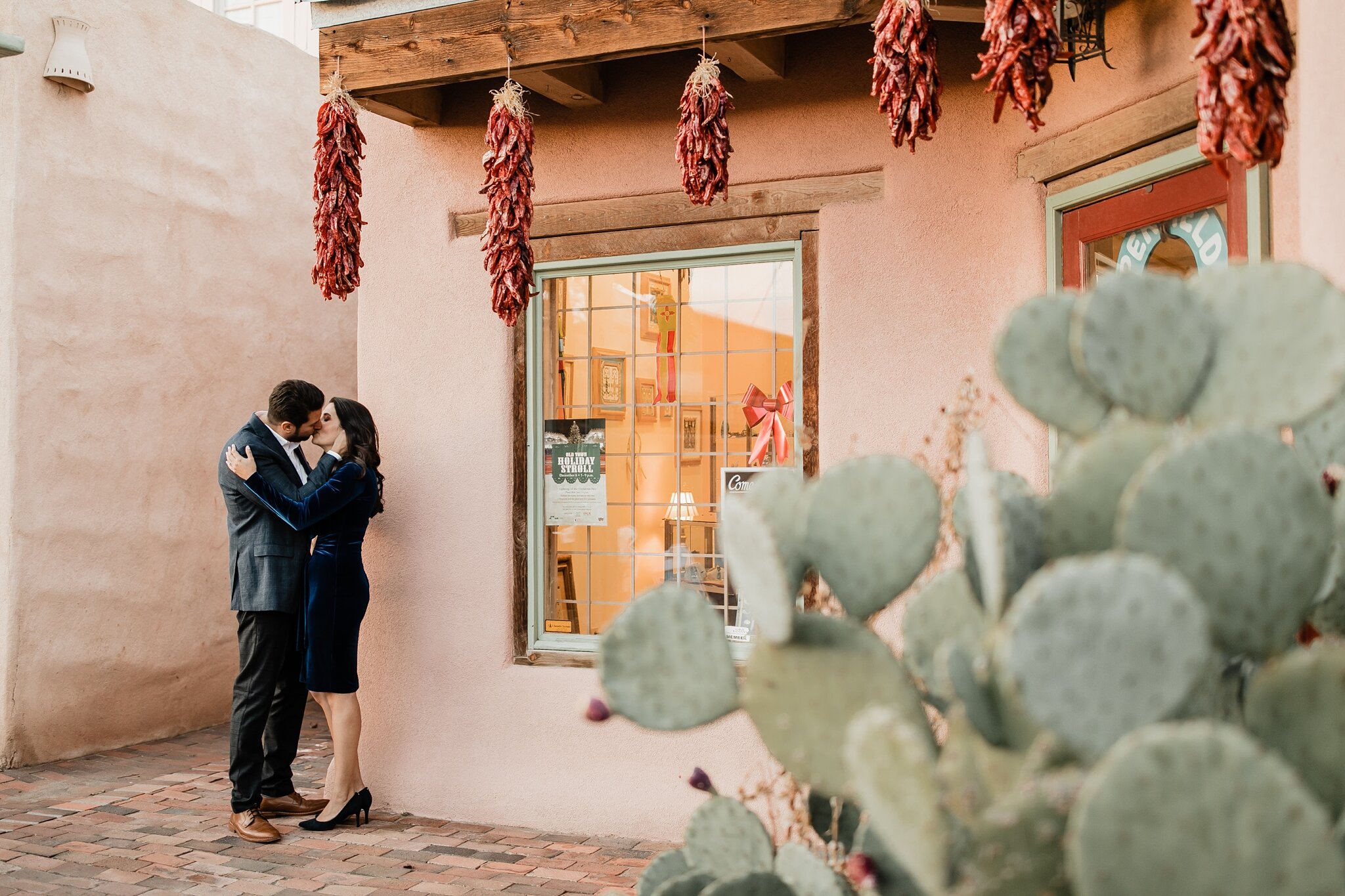 Alicia+lucia+photography+-+albuquerque+wedding+photographer+-+santa+fe+wedding+photography+-+new+mexico+wedding+photographer+-+new+mexico+wedding+-+albuquerque+engagement+-+old+town+engagement+-+christmas+engagement+-+holiday+engagement_0019.jpg