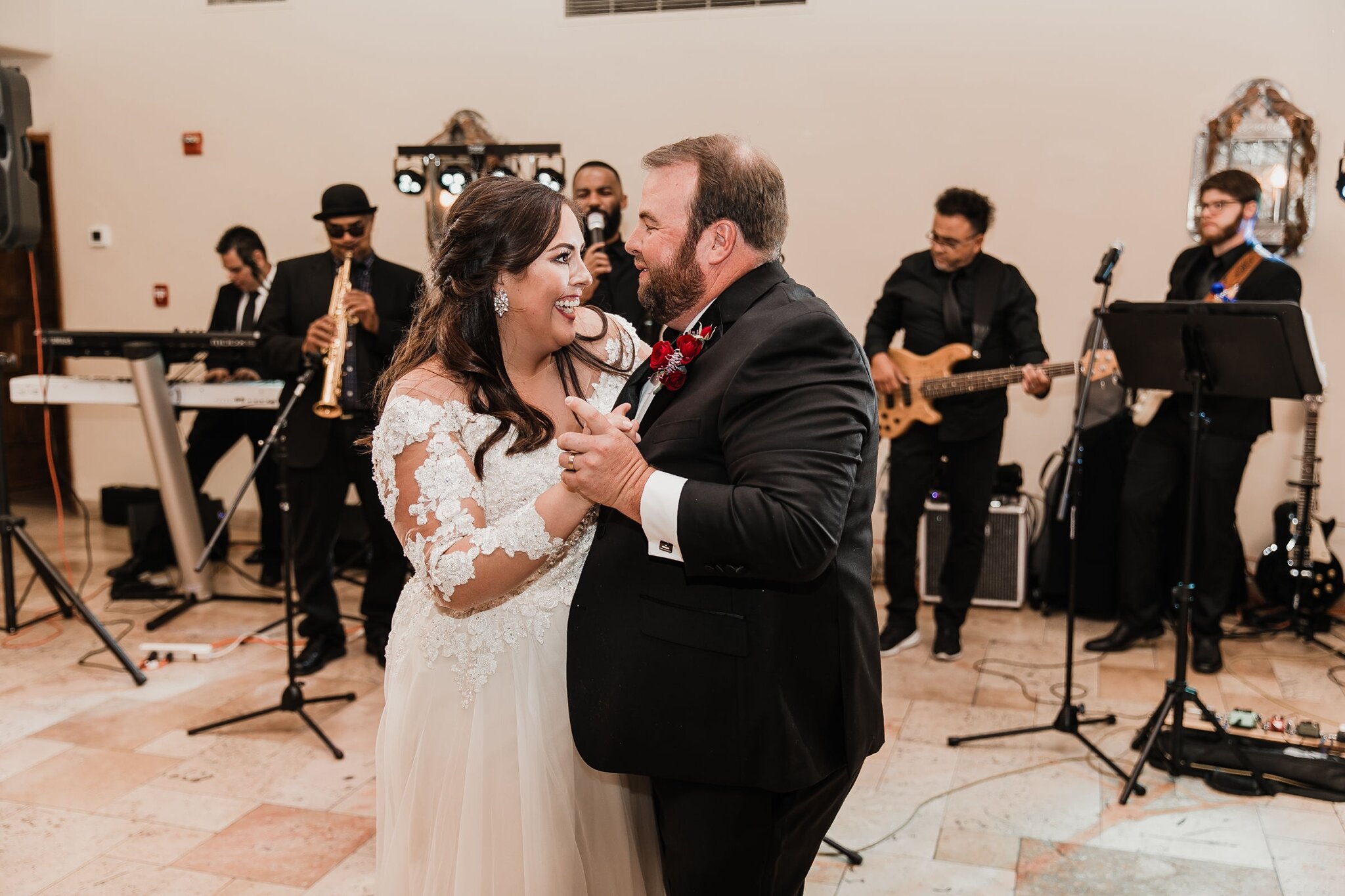 Alicia+lucia+photography+-+albuquerque+wedding+photographer+-+santa+fe+wedding+photography+-+new+mexico+wedding+photographer+-+new+mexico+wedding+-+wedding+inspo+-+wedding+songs+-+first+dance+songs+-+wedding+music_0067.jpg