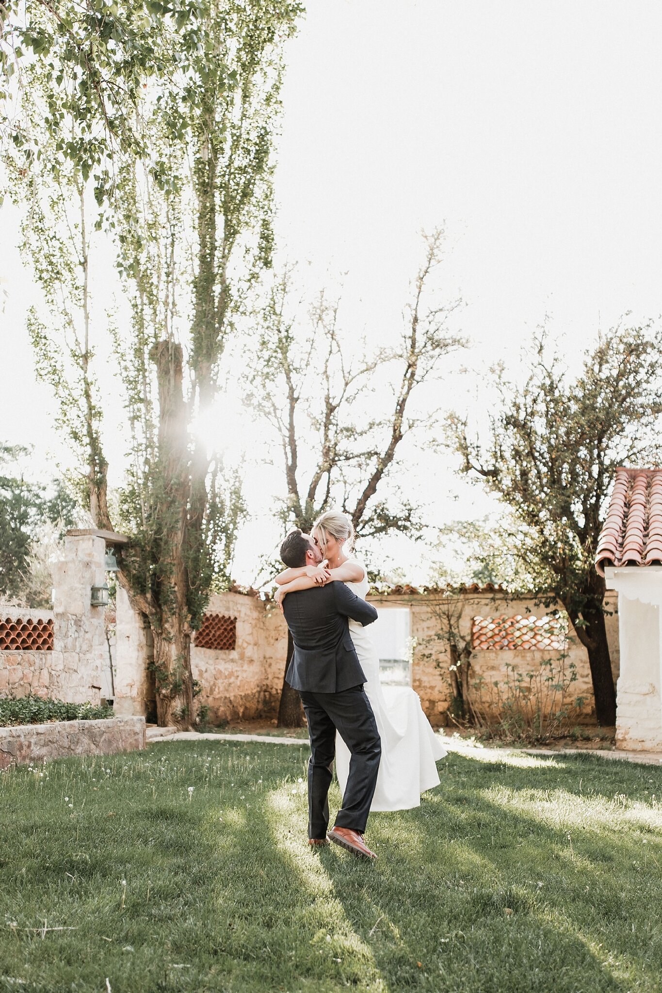 Alicia+lucia+photography+-+albuquerque+wedding+photographer+-+santa+fe+wedding+photography+-+new+mexico+wedding+photographer+-+new+mexico+wedding+-+wedding+romantics+-+new+mexico+wedding+-+destination+wedding_0009.jpg