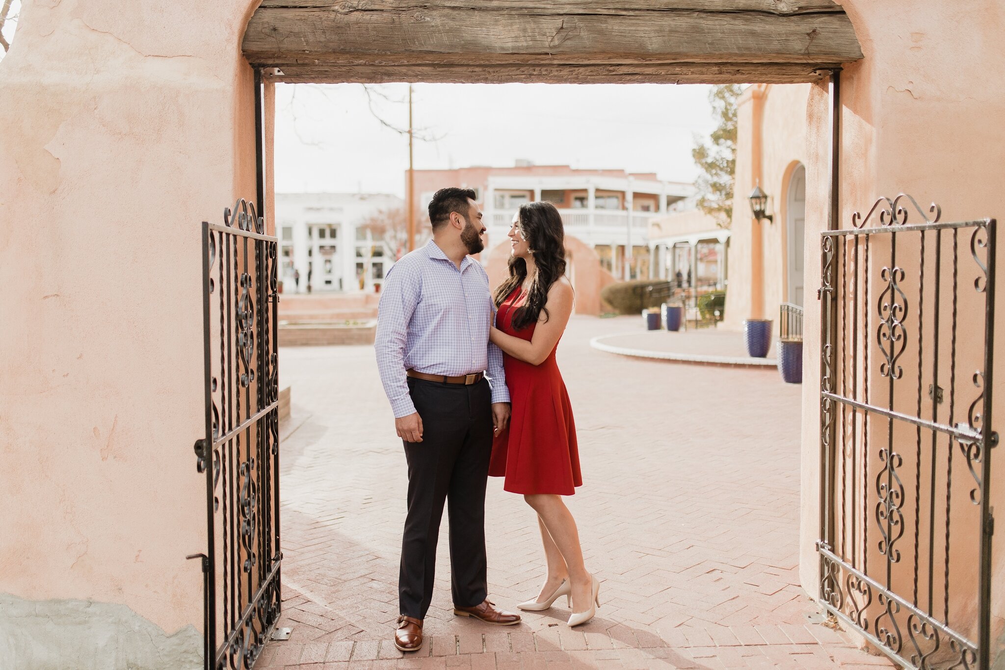 Alicia+lucia+photography+-+albuquerque+wedding+photographer+-+santa+fe+wedding+photography+-+new+mexico+wedding+photographer+-+new+mexico+wedding+-+engagement+-+new+mexico+engagement+-+old+town+engagement+-+desert+engagement_0001.jpg