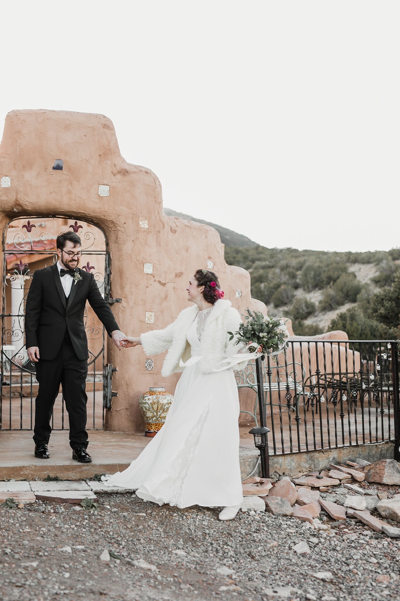 Alicia+lucia+photography+-+albuquerque+wedding+photographer+-+santa+fe+wedding+photography+-+new+mexico+wedding+photographer+-+new+mexico+wedding+-+bride+-+boho+bride+-+boho+wedding+-+boho+wedding+gown+-+bridal+style_0046.jpg