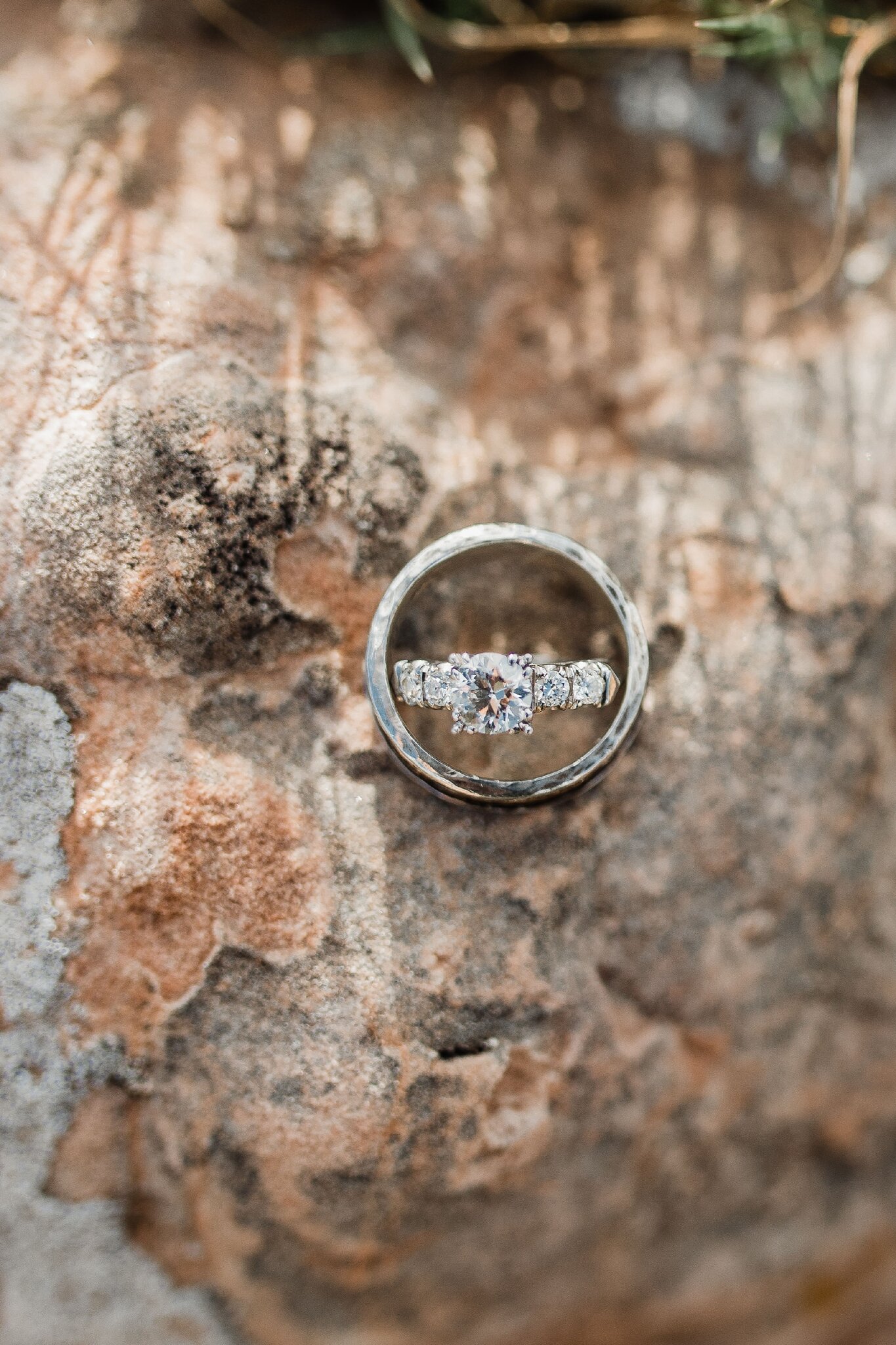 Alicia+lucia+photography+-+albuquerque+wedding+photographer+-+santa+fe+wedding+photography+-+new+mexico+wedding+photographer+-+new+mexico+wedding+-+wedding+ring+-+engagement+ring+-+wedding+rings_0055.jpg