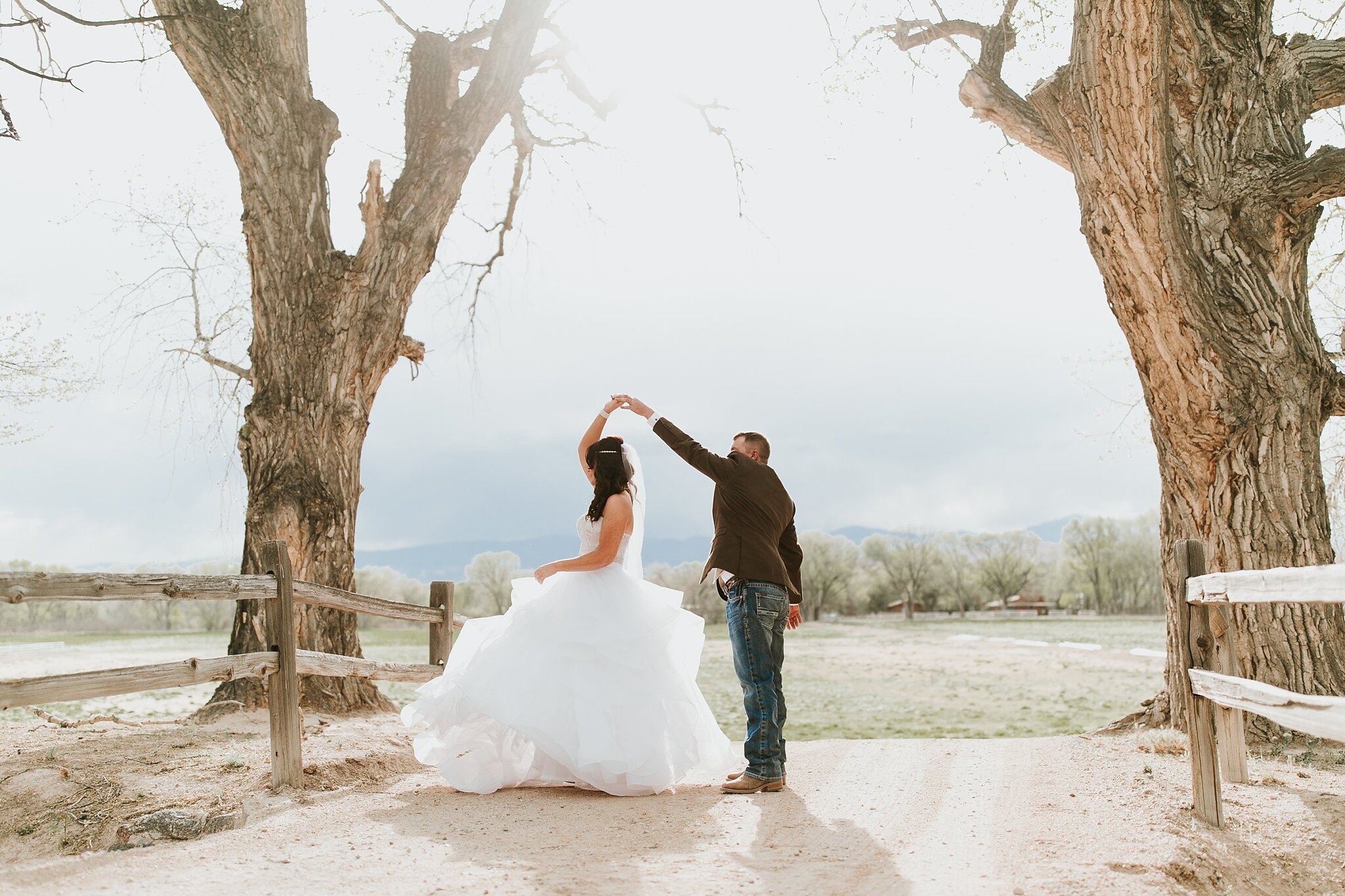 Alicia+lucia+photography+-+albuquerque+wedding+photographer+-+santa+fe+wedding+photography+-+new+mexico+wedding+photographer+-+new+mexico+wedding+-+bridal+gown+-+strapless+wedding+dress+-+strapless+bridal+gown+-+southwest+wedding_0055.jpg