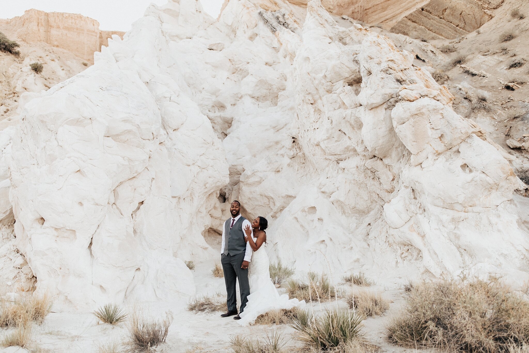 Alicia+lucia+photography+-+albuquerque+wedding+photographer+-+santa+fe+wedding+photography+-+new+mexico+wedding+photographer+-+new+mexico+wedding+-+elopement+-+new+mexico+elopement+-+desert+-+desert+elopment_0016.jpg