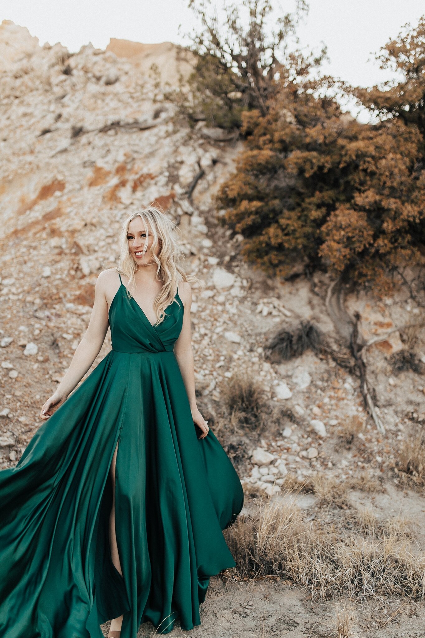 Alicia+lucia+photography+-+albuquerque+wedding+photographer+-+santa+fe+wedding+photography+-+new+mexico+wedding+photographer+-+new+mexico+wedding+-+engagement+-+new+mexico+engagement+-+desert+engagement+-+white+mesa+engagement_0010.jpg