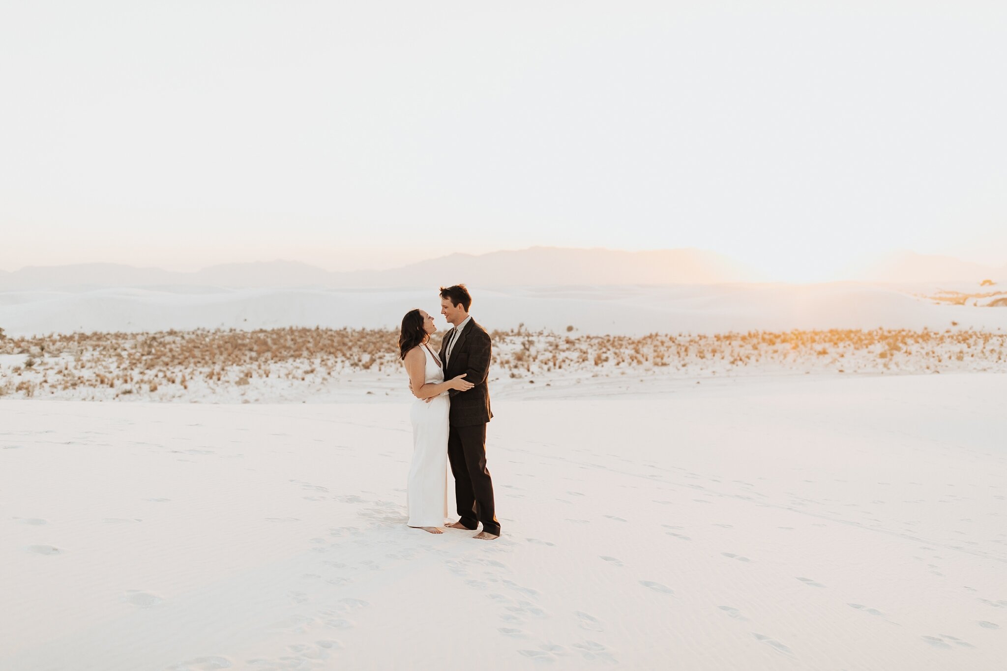 Alicia+lucia+photography+-+albuquerque+wedding+photographer+-+santa+fe+wedding+photography+-+new+mexico+wedding+photographer+-+new+mexico+wedding+-+white+sands+national+park+-+white+sands+wedding+-+white+sands+elopement+-+national+park+wedding_0048.jpg