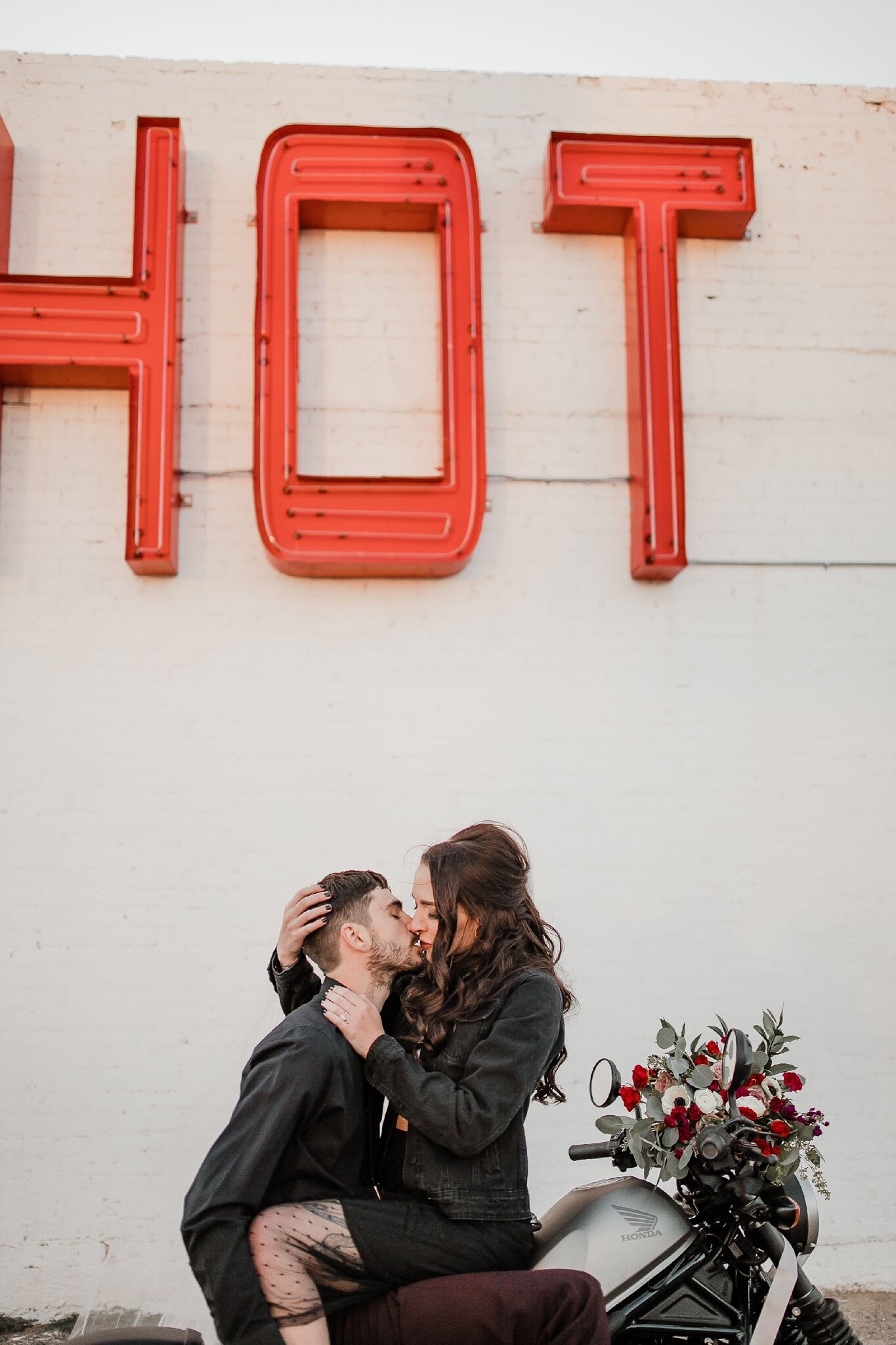 Alicia+lucia+photography+-+albuquerque+wedding+photographer+-+santa+fe+wedding+photography+-+new+mexico+wedding+photographer+-+new+mexico+wedding+-+edgy+wedding+-+edgy+elopement+-+southwest+wedding+-+modern+wedding_0028.jpg