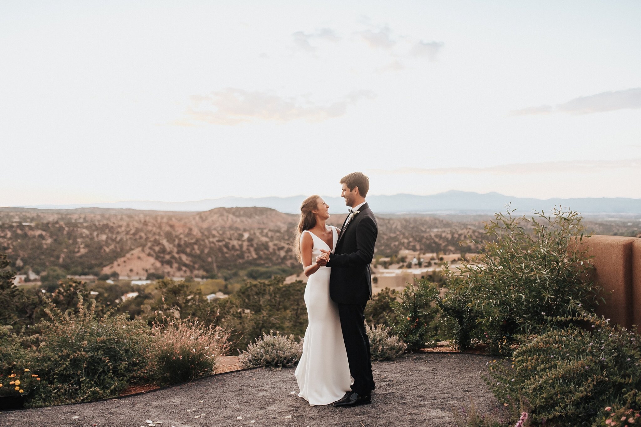 Alicia+lucia+photography+-+albuquerque+wedding+photographer+-+santa+fe+wedding+photography+-+new+mexico+wedding+photographer+-+new+mexico+wedding+-+minimalist+wedding+-+minimalist+elopement+-+santa+fe+wedding+-+albuquerque+wedding_0095.jpg