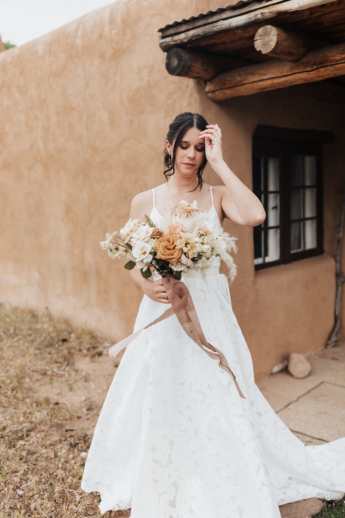 Alicia+lucia+photography+-+albuquerque+wedding+photographer+-+santa+fe+wedding+photography+-+new+mexico+wedding+photographer+-+new+mexico+wedding+-+ghost+ranch+-+santa+fe+wedding+-+ghost+ranch+wedding_0015.jpg