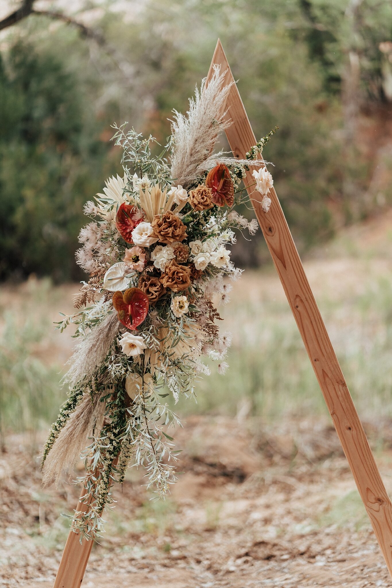 Alicia+lucia+photography+-+albuquerque+wedding+photographer+-+santa+fe+wedding+photography+-+new+mexico+wedding+photographer+-+new+mexico+wedding+-+ghost+ranch+-+santa+fe+wedding+-+ghost+ranch+wedding_0034.jpg