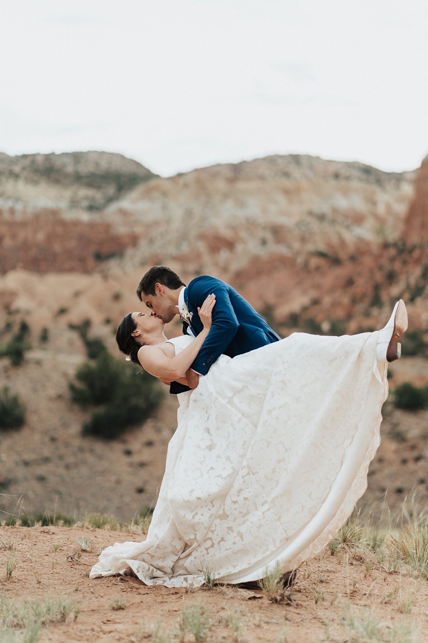 Alicia+lucia+photography+-+albuquerque+wedding+photographer+-+santa+fe+wedding+photography+-+new+mexico+wedding+photographer+-+new+mexico+wedding+-+ghost+ranch+-+santa+fe+wedding+-+ghost+ranch+wedding_0072.jpg