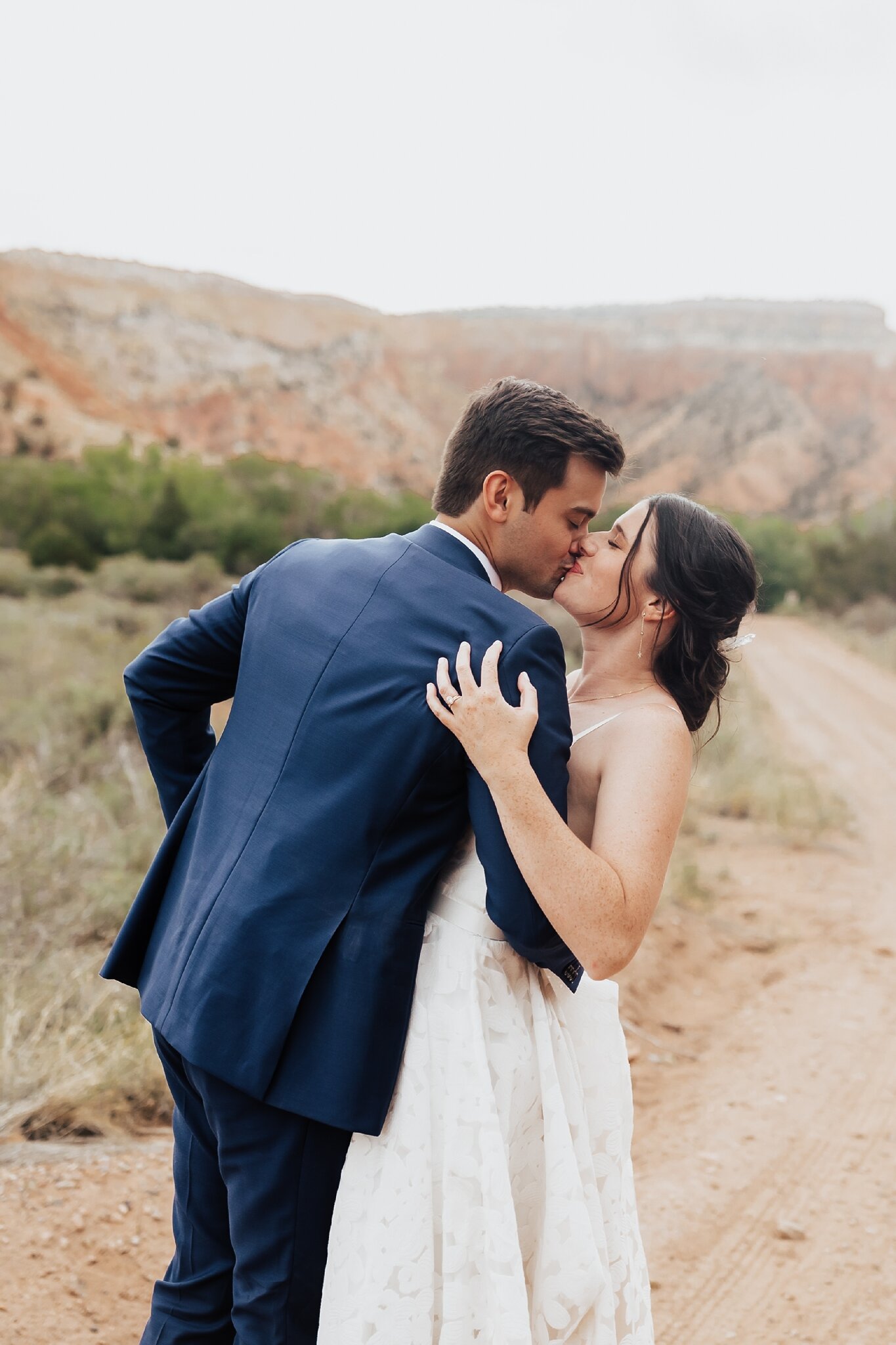 Alicia+lucia+photography+-+albuquerque+wedding+photographer+-+santa+fe+wedding+photography+-+new+mexico+wedding+photographer+-+new+mexico+wedding+-+ghost+ranch+-+santa+fe+wedding+-+ghost+ranch+wedding_0101.jpg