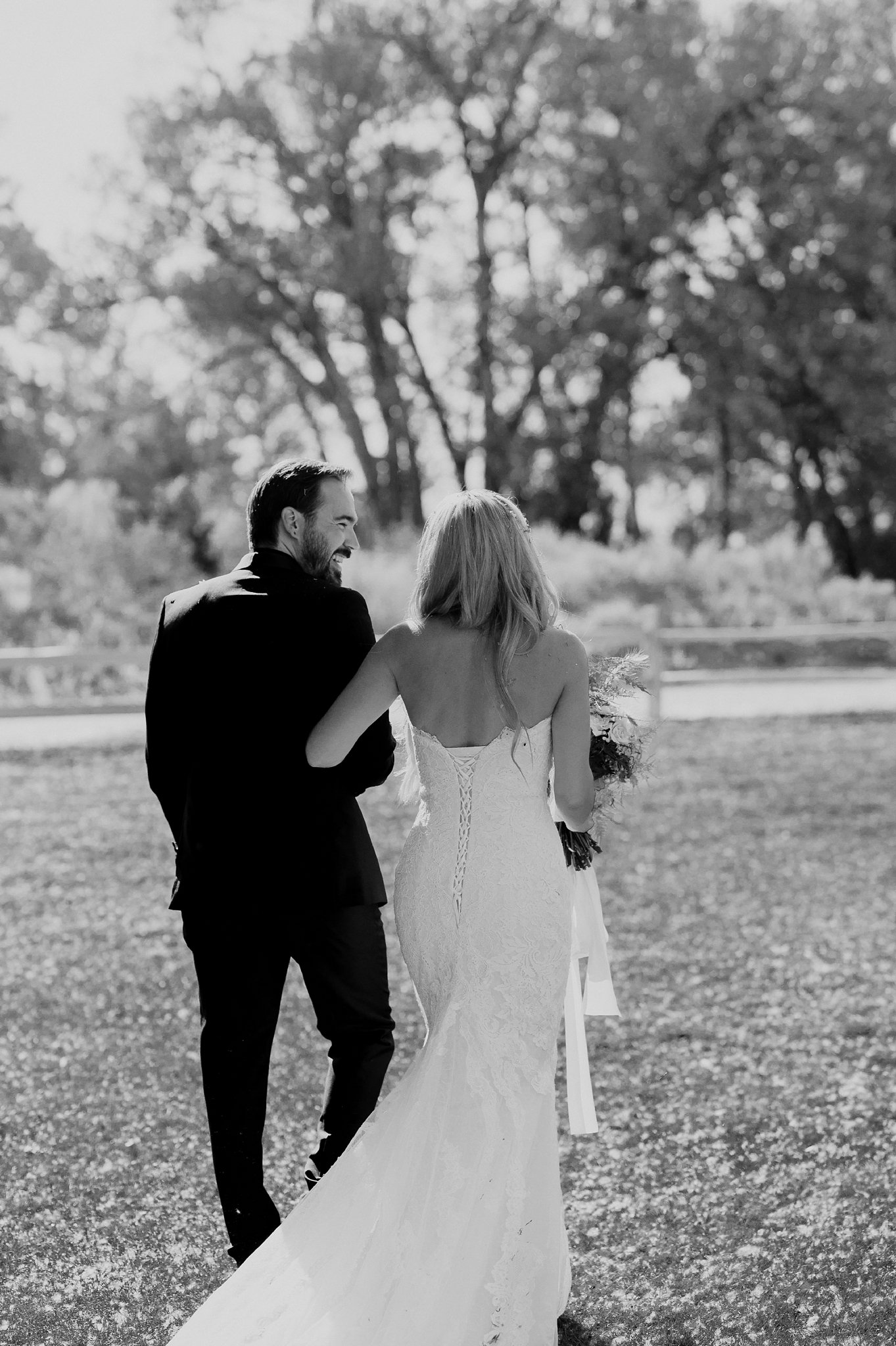 Alicia+lucia+photography+-+albuquerque+wedding+photographer+-+santa+fe+wedding+photography+-+new+mexico+wedding+photographer+-+new+mexico+wedding+-+santa+fe+wedding+-+la+mesita+ranch+-+ranch+wedding+-+southwest+wedding_0054.jpg