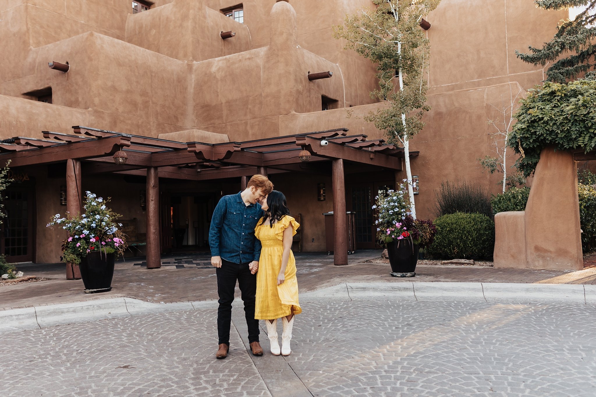 Alicia+lucia+photography+-+albuquerque+wedding+photographer+-+santa+fe+wedding+photography+-+new+mexico+wedding+photographer+-+new+mexico+wedding+-+santa+fe+engagement+-+southwest+engagement+-+santa+fe+plaza_0005.jpg