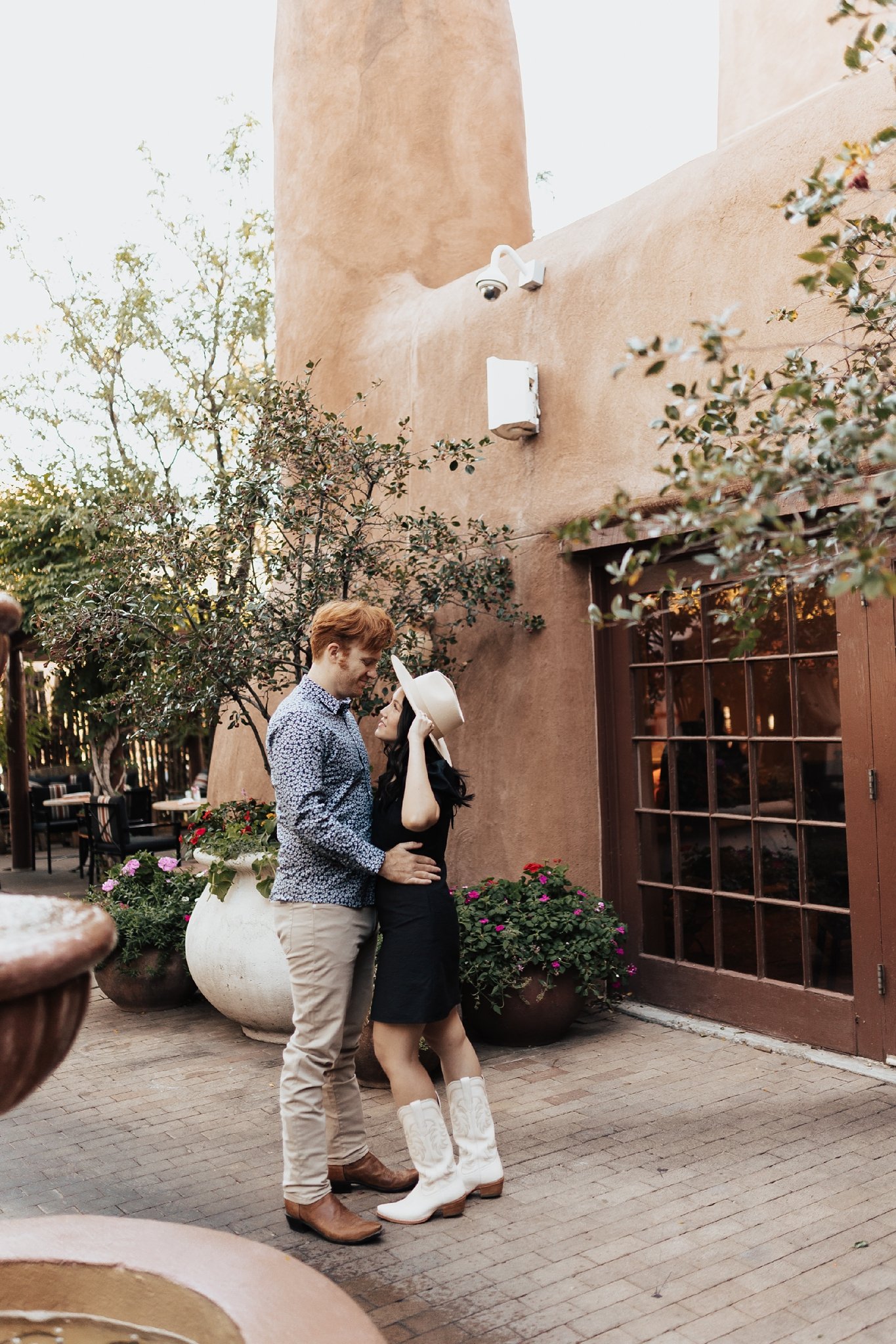 Alicia+lucia+photography+-+albuquerque+wedding+photographer+-+santa+fe+wedding+photography+-+new+mexico+wedding+photographer+-+new+mexico+wedding+-+santa+fe+engagement+-+southwest+engagement+-+santa+fe+plaza_0013.jpg