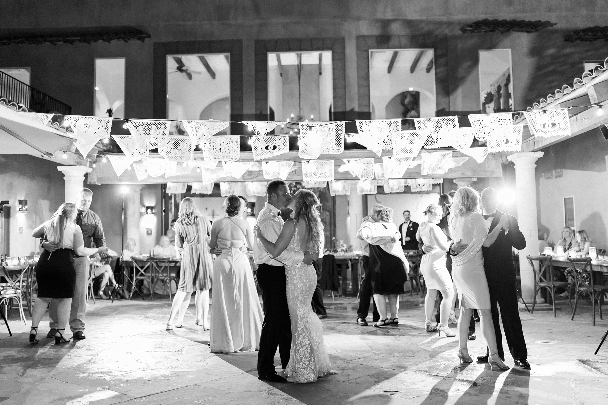 Alicia+lucia+photography+-+albuquerque+wedding+photographer+-+santa+fe+wedding+photography+-+new+mexico+wedding+photographer+-+new+mexico+wedding+-+santa+fe+wedding+-+hacienda+wedding+-+hacienda+dona+andrea+wedding_0167.jpg