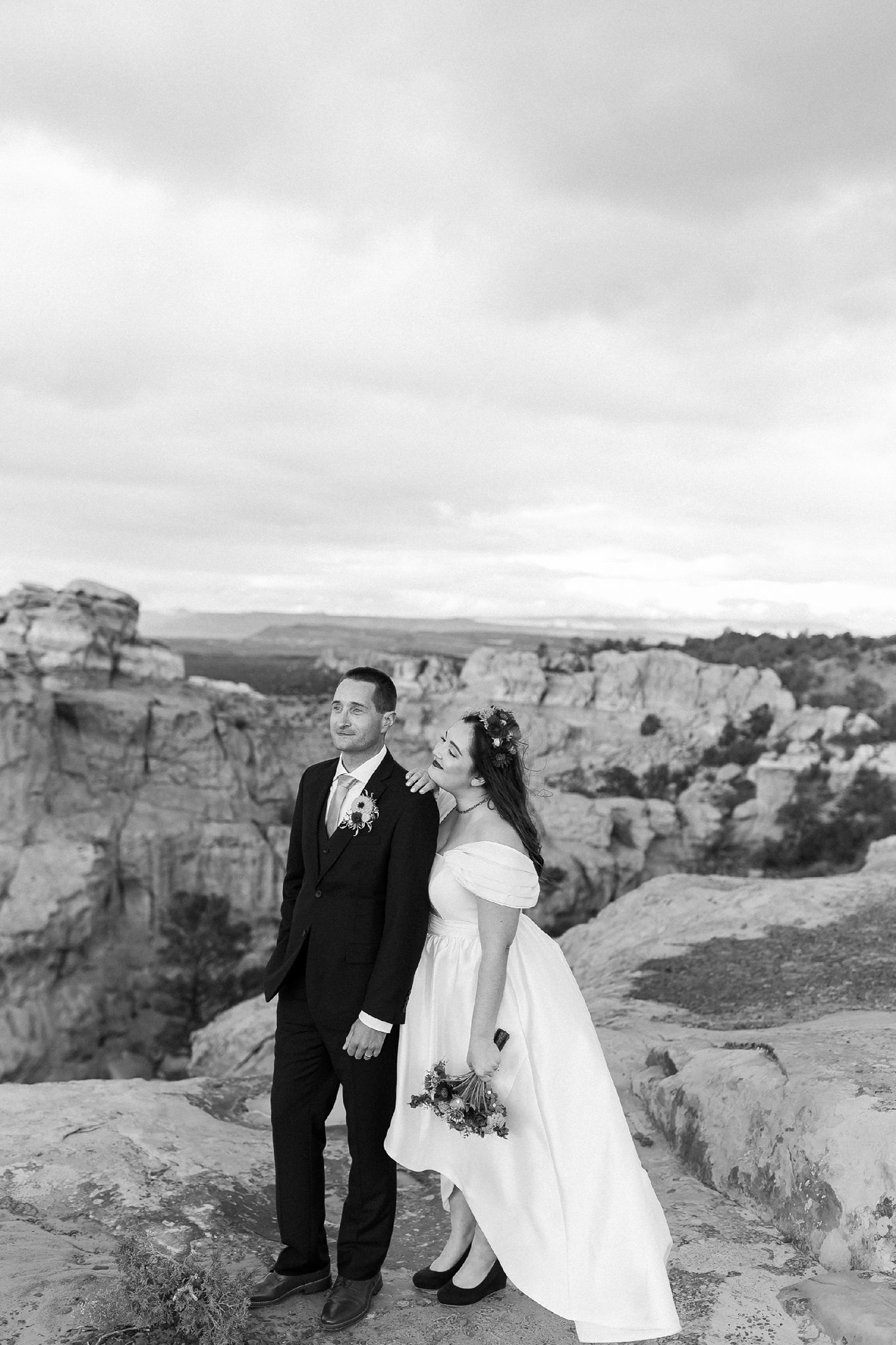 Alicia+lucia+photography+-+albuquerque+wedding+photographer+-+santa+fe+wedding+photography+-+new+mexico+wedding+photographer+-+new+mexico+wedding+-+national+park+wedding+-+national+park+elopement+-+el+malpis+wedding_0018.jpg