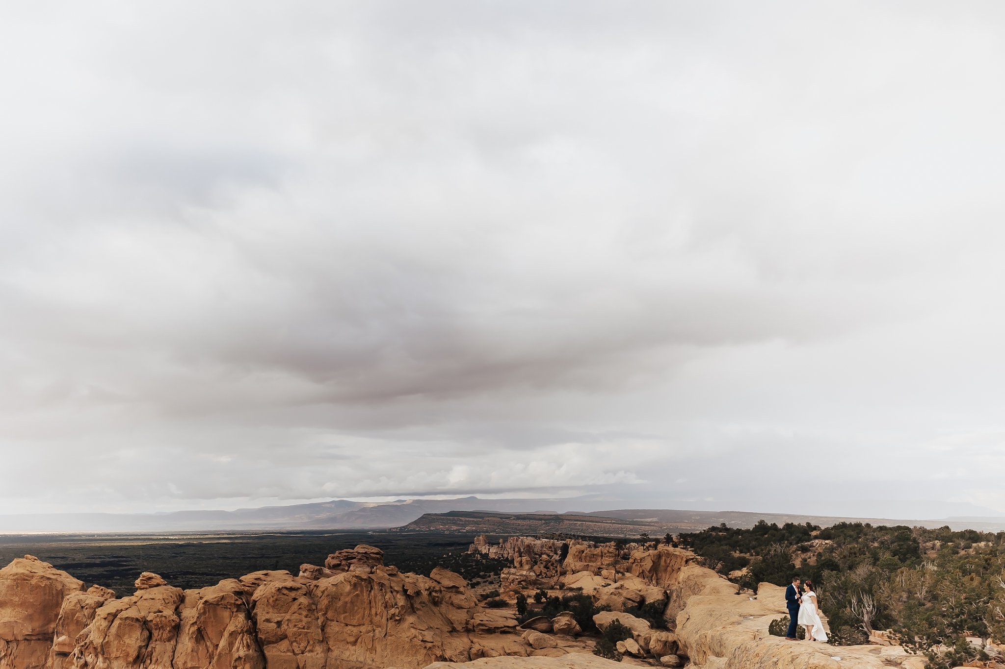 Alicia+lucia+photography+-+albuquerque+wedding+photographer+-+santa+fe+wedding+photography+-+new+mexico+wedding+photographer+-+new+mexico+wedding+-+national+park+wedding+-+national+park+elopement+-+el+malpis+wedding_0035.jpg