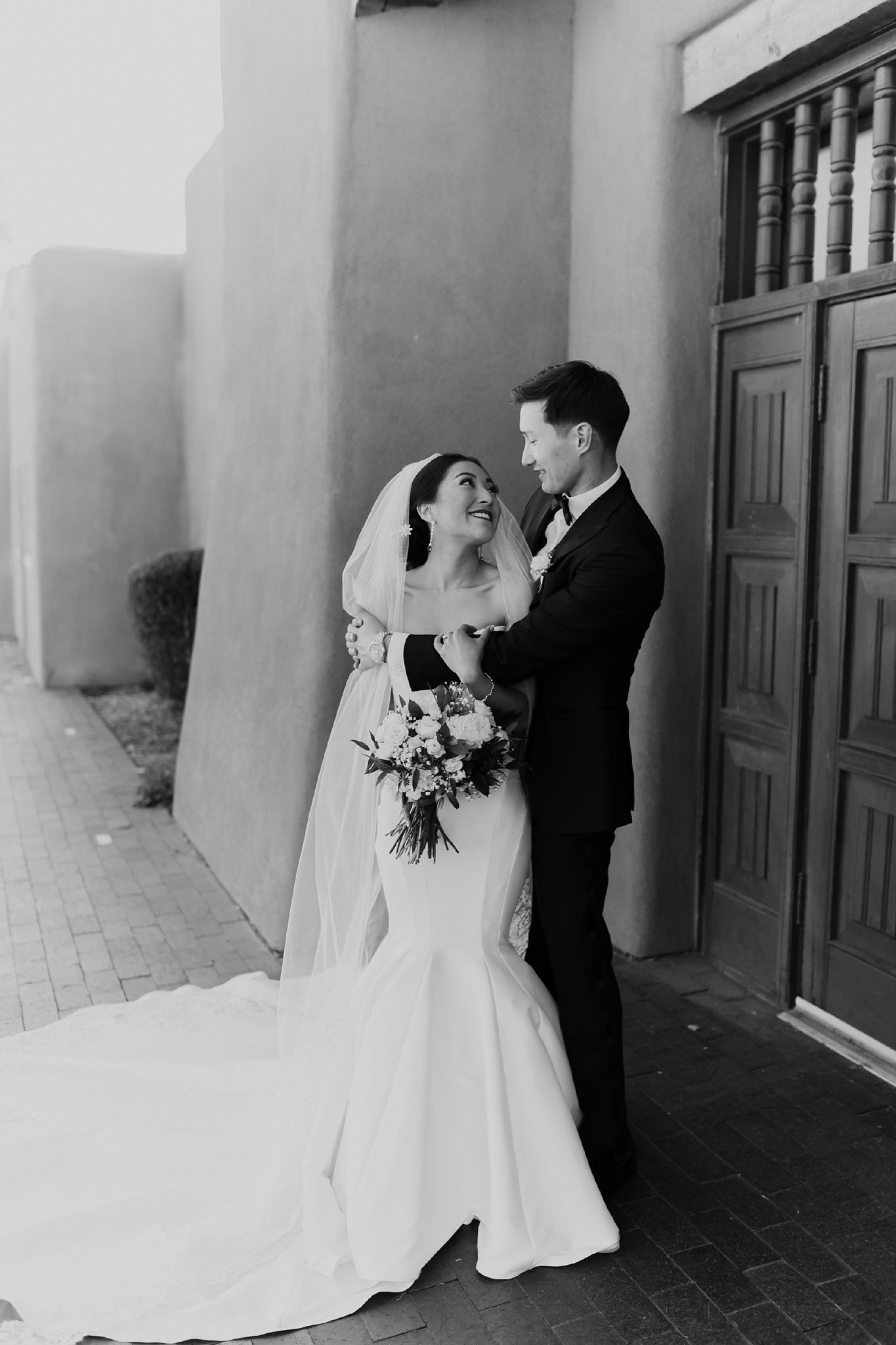 Alicia+lucia+photography+-+albuquerque+wedding+photographer+-+santa+fe+wedding+photography+-+new+mexico+wedding+photographer+-+new+mexico+wedding+-+la+posada+wedding+-+santa+fe+plaza+wedding+-+southwest+wedding_0062.jpg