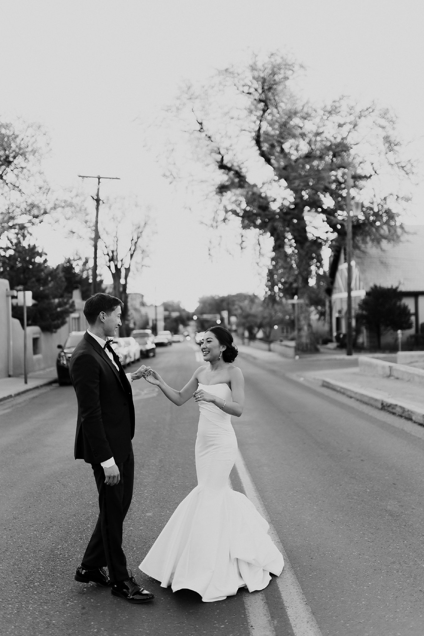 Alicia+lucia+photography+-+albuquerque+wedding+photographer+-+santa+fe+wedding+photography+-+new+mexico+wedding+photographer+-+new+mexico+wedding+-+la+posada+wedding+-+santa+fe+plaza+wedding+-+southwest+wedding_0110.jpg