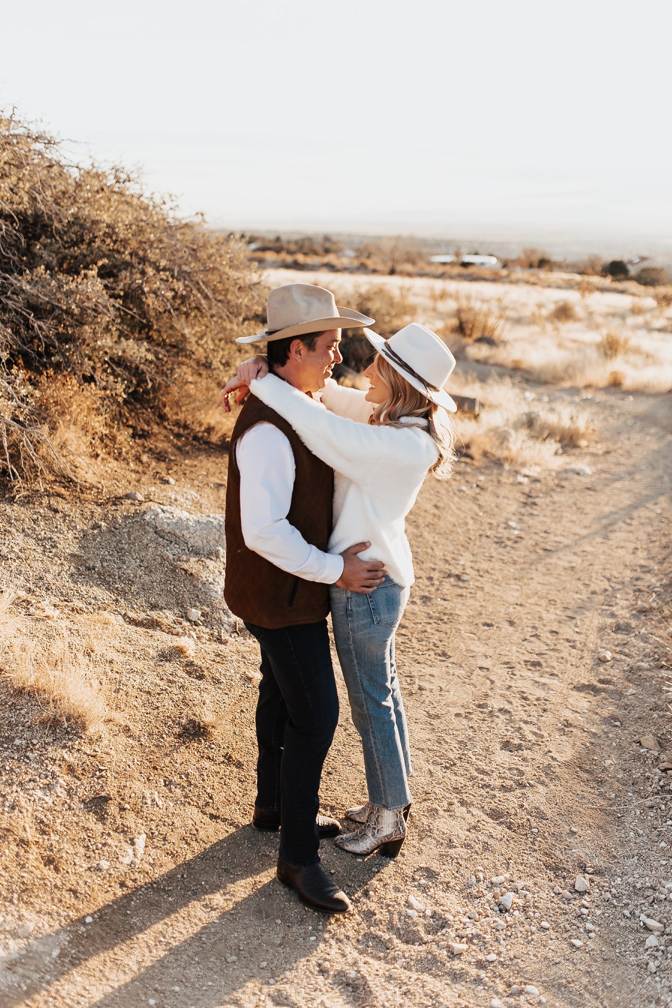 Alicia+lucia+photography+-+albuquerque+wedding+photographer+-+santa+fe+wedding+photography+-+new+mexico+wedding+photographer+-+new+mexico+wedding+-+southwest+engagement+-+new+mexico+engagemen+-+mountain+engagement_0024.jpg