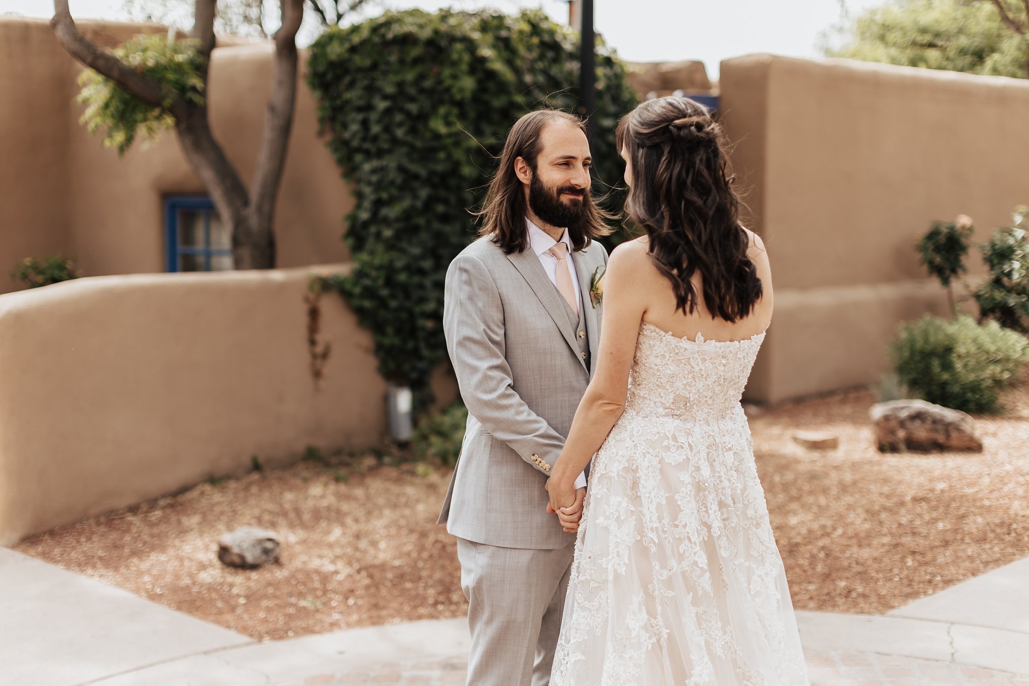 Alicia+lucia+photography+-+albuquerque+wedding+photographer+-+santa+fe+wedding+photography+-+new+mexico+wedding+photographer+-+new+mexico+wedding+-+santa+fe+wedding+-+southwest+wedding+-+la+posada+wedding_0074.jpg