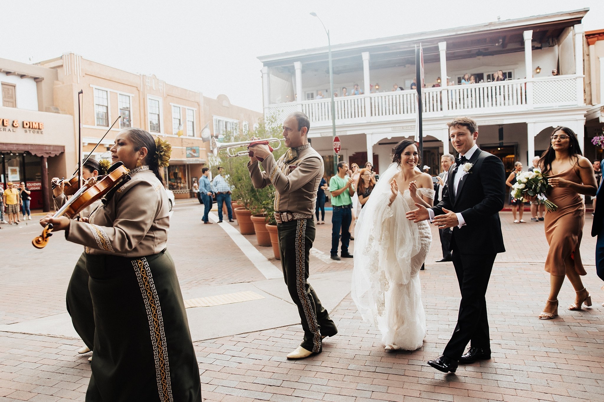 Alicia+lucia+photography+-+albuquerque+wedding+photographer+-+santa+fe+wedding+photography+-+new+mexico+wedding+photographer+-+new+mexico+wedding+-+santa+fe+wedding+-+la+fonda+wedding+-+santa+fe+plaza+wedding_0039.jpg