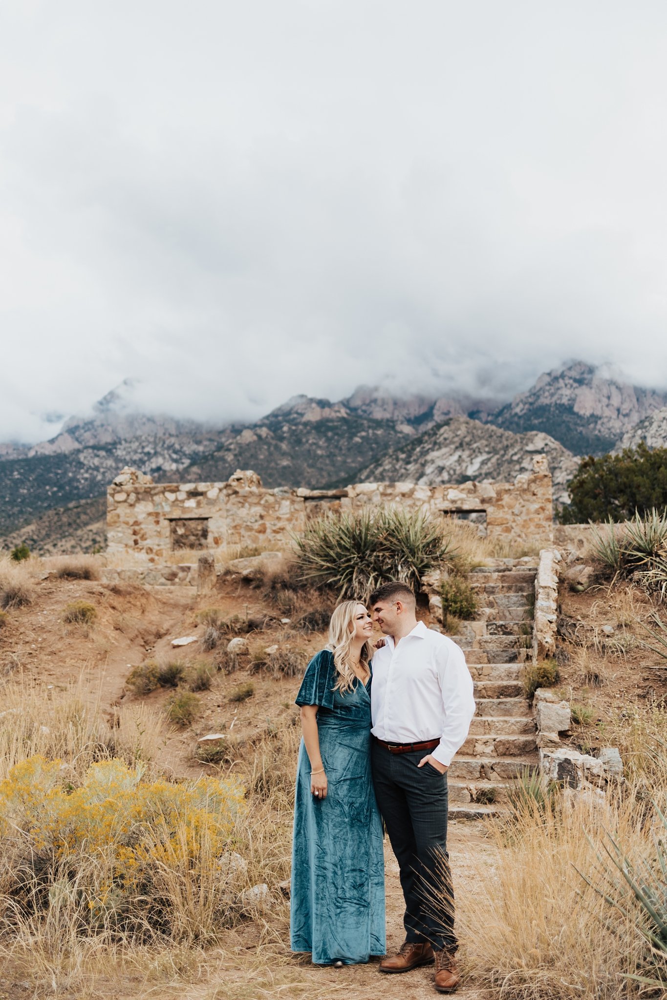 Alicia+lucia+photography+-+albuquerque+wedding+photographer+-+santa+fe+wedding+photography+-+new+mexico+wedding+photographer+-+new+mexico+wedding+-+engagement+-+new+mexico+engagement+-+desert+engagement_0005.jpg