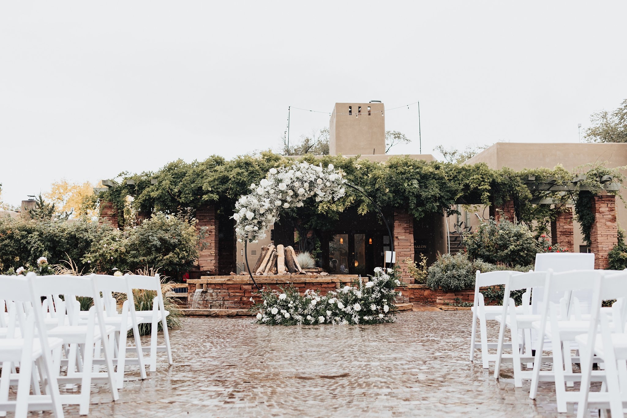 Alicia+lucia+photography+-+albuquerque+wedding+photographer+-+santa+fe+wedding+photography+-+new+mexico+wedding+photographer+-+new+mexico+wedding+-la+posada+wedding+-+santa+fe+plaza+-+modern+wedding_0026.jpg