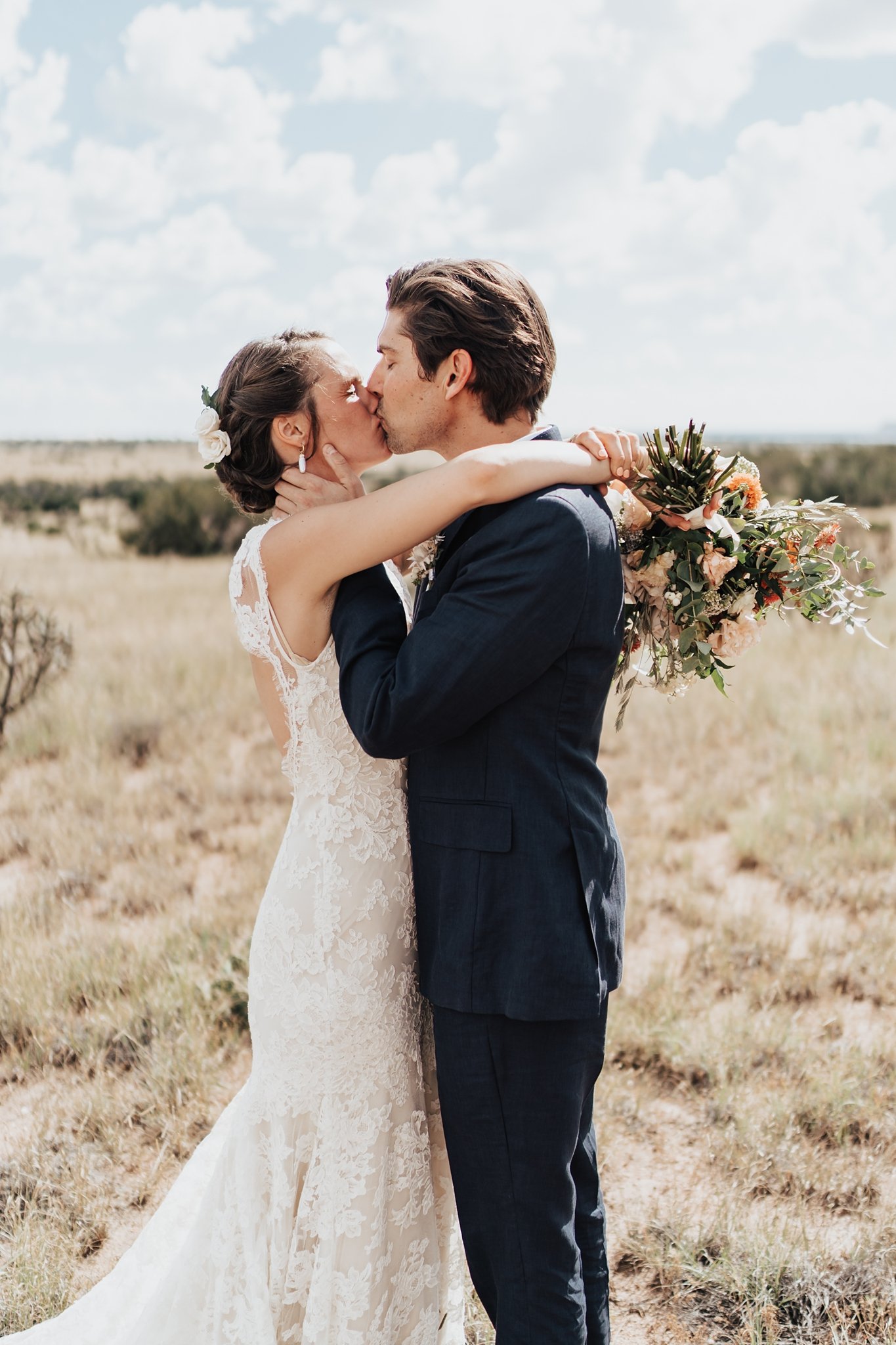 Alicia+lucia+photography+-+albuquerque+wedding+photographer+-+santa+fe+wedding+photography+-+new+mexico+wedding+photographer+-+new+mexico+wedding+-desert+wedding+-+stay+kit+fox+-+kit+fox+wedding+-+santa+fe+wedding_0058.jpg