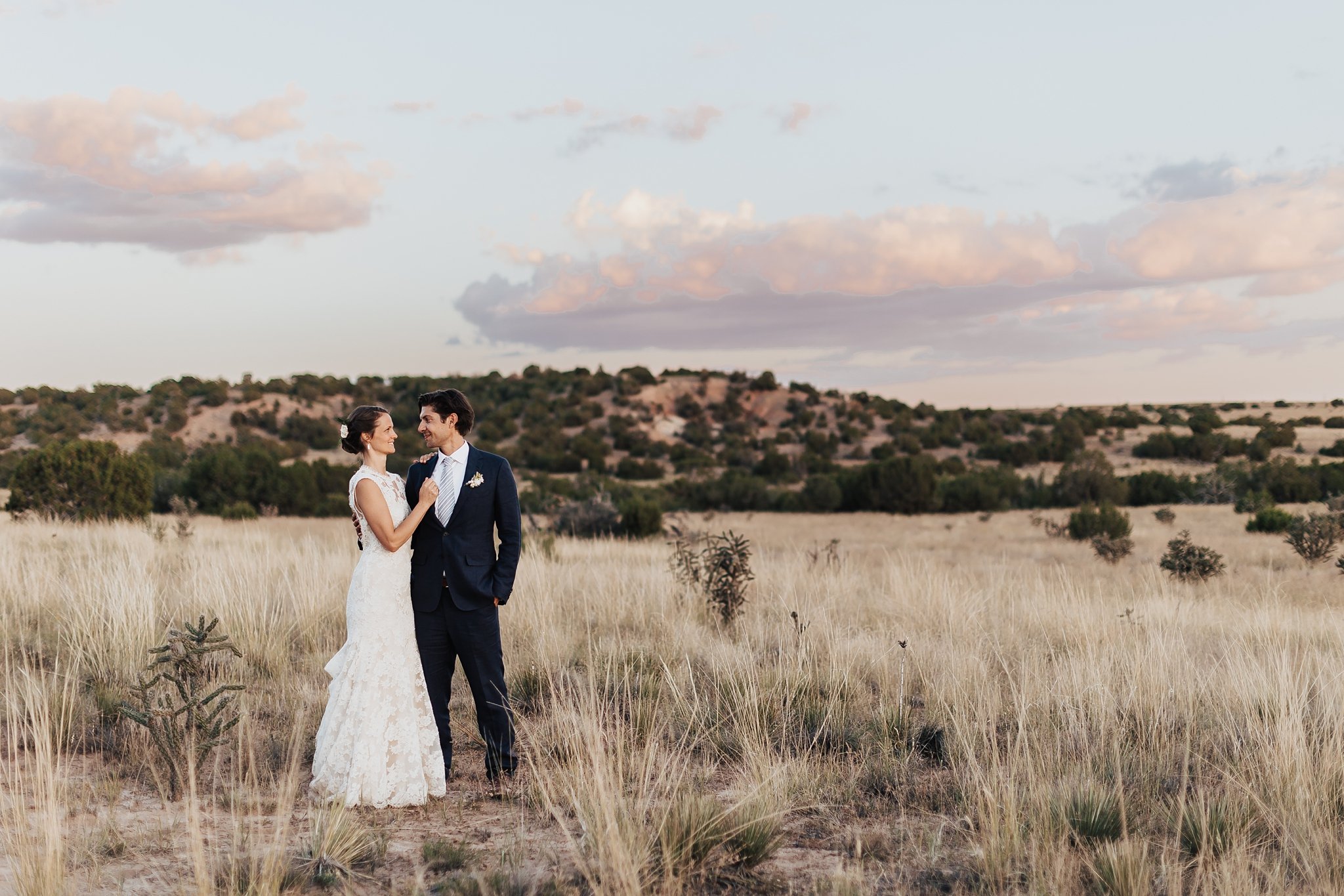 Alicia+lucia+photography+-+albuquerque+wedding+photographer+-+santa+fe+wedding+photography+-+new+mexico+wedding+photographer+-+new+mexico+wedding+-desert+wedding+-+stay+kit+fox+-+kit+fox+wedding+-+santa+fe+wedding_0092.jpg