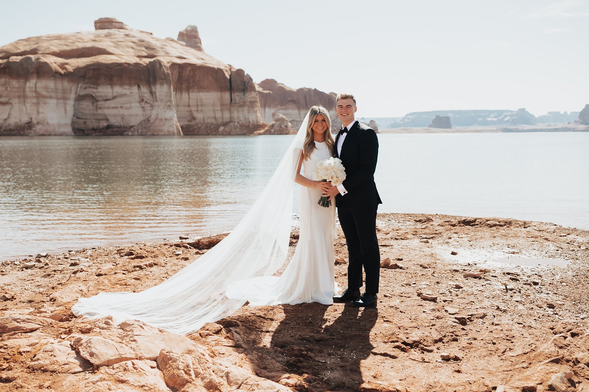 Alicia+lucia+photography+-+albuquerque+wedding+photographer+-+santa+fe+wedding+photography+-+new+mexico+wedding+photographer+-+new+mexico+wedding+-+arizona+wedding+-+lake+powell+wedding+-+sedona+wedding+-+lds+wedding_0019.jpg